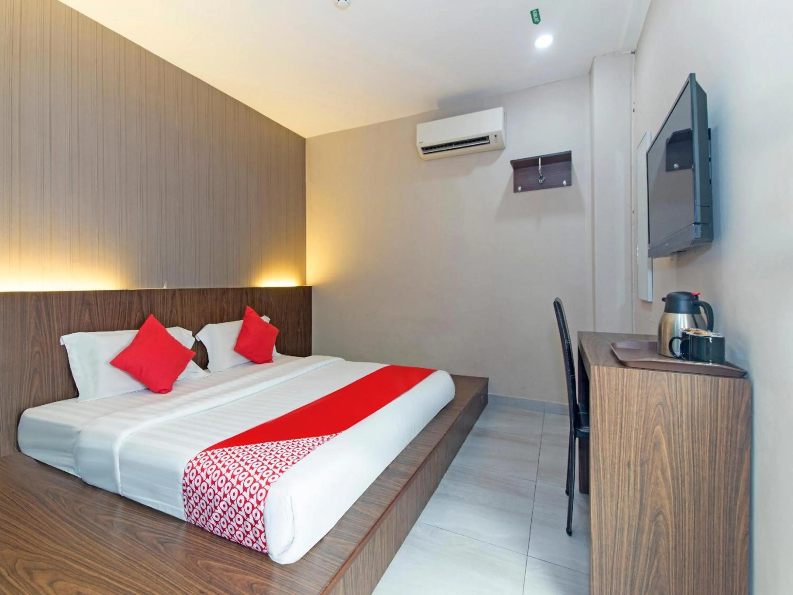 Photo of the whole room, Bed in Hotel O 340 Comfort Hotel