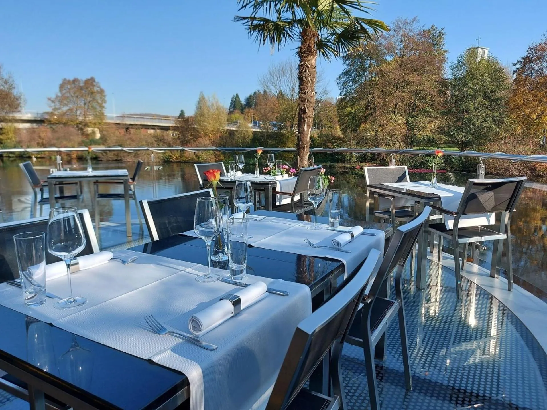 Restaurant/places to eat in Hotel Eberhards am Wasser