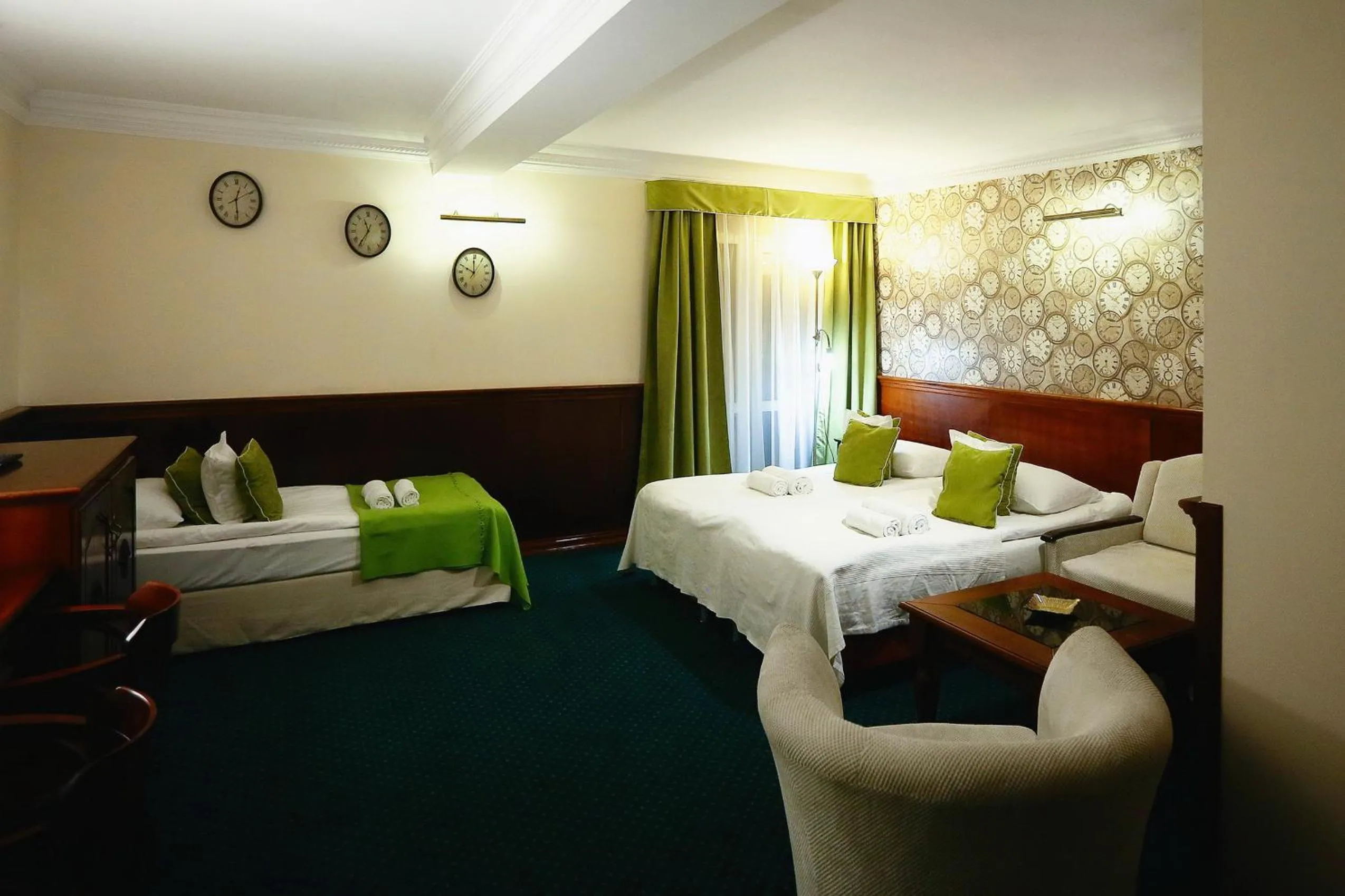 Photo of the whole room, Bed in Hotel Imperium