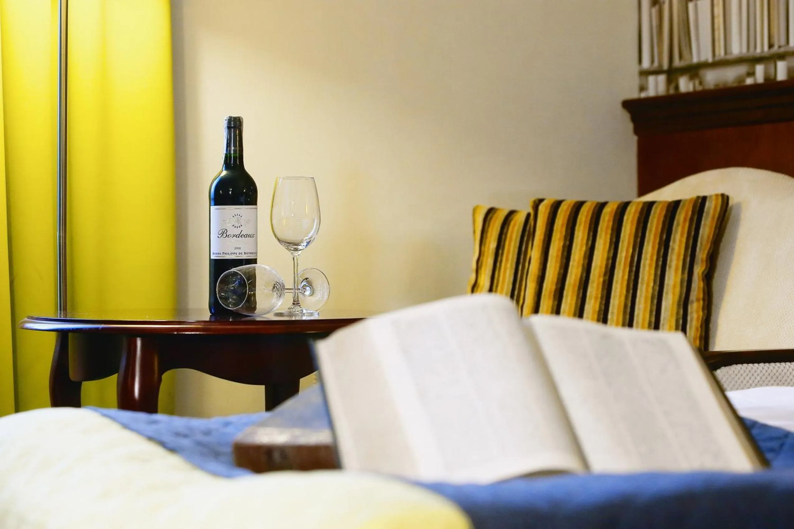 Photo of the whole room, Bed in Hotel Imperium