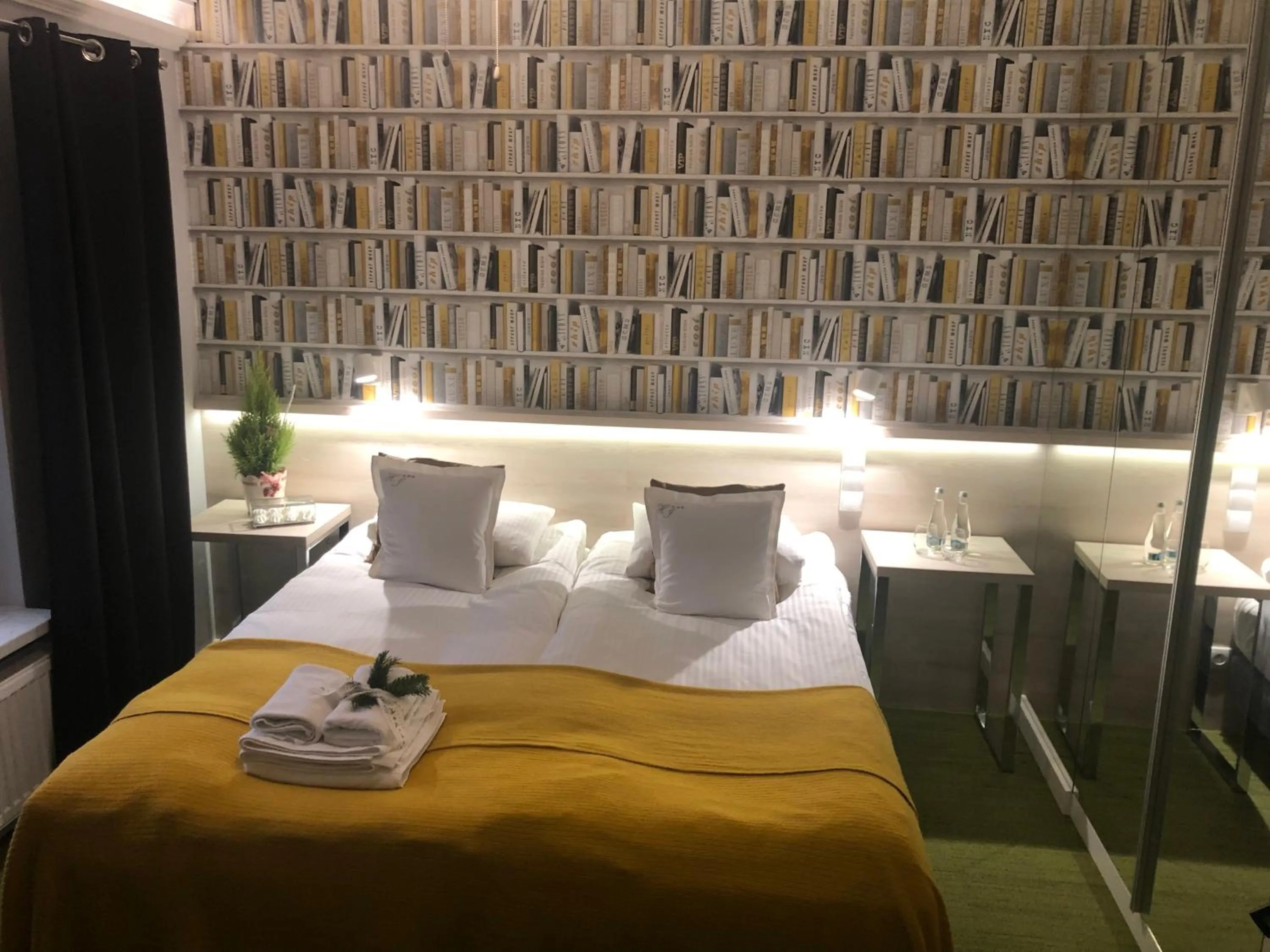 Bed in Hotel Imperium