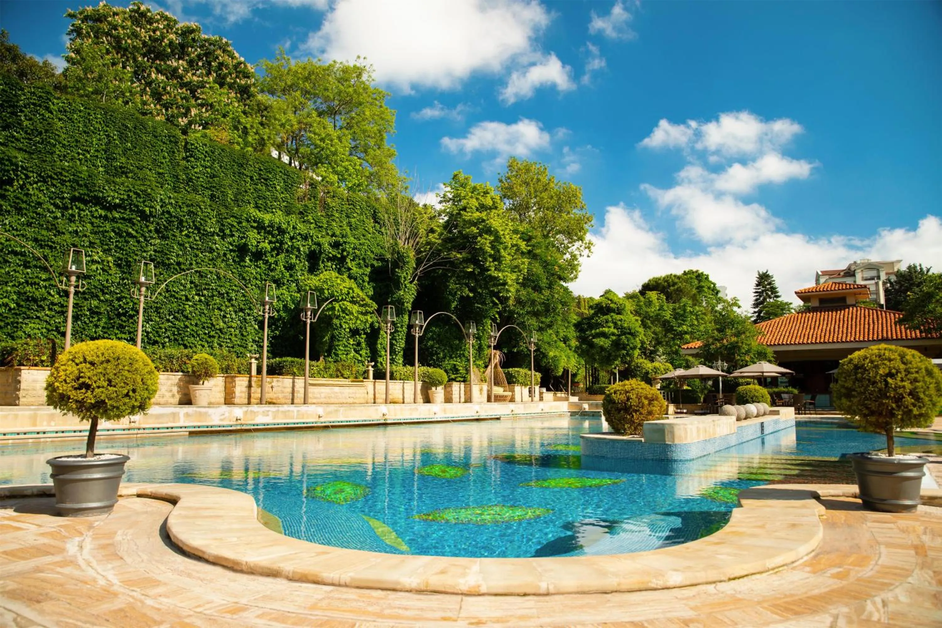 Swimming pool in Grand Hyatt Istanbul