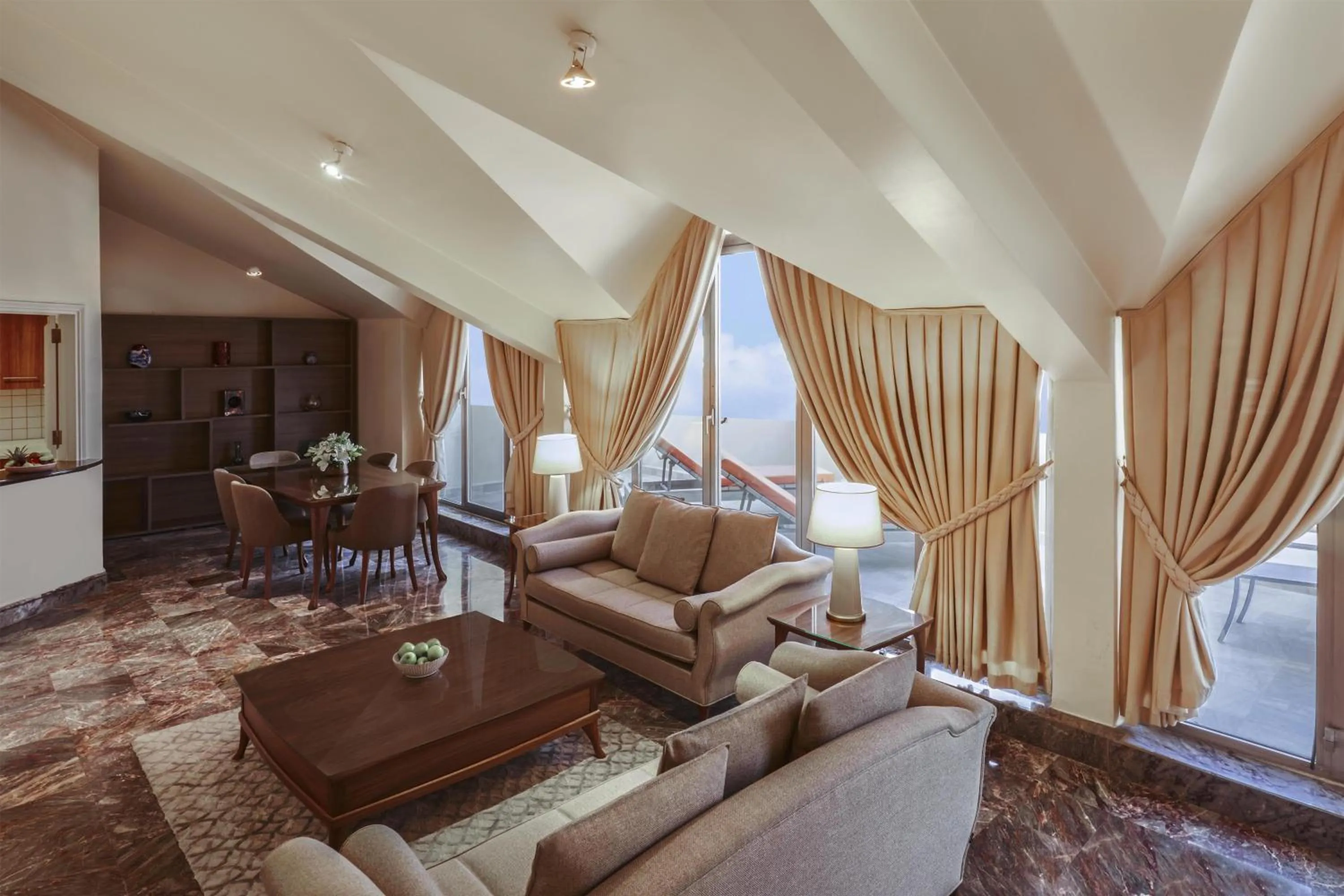 Photo of the whole room in Grand Hyatt Istanbul