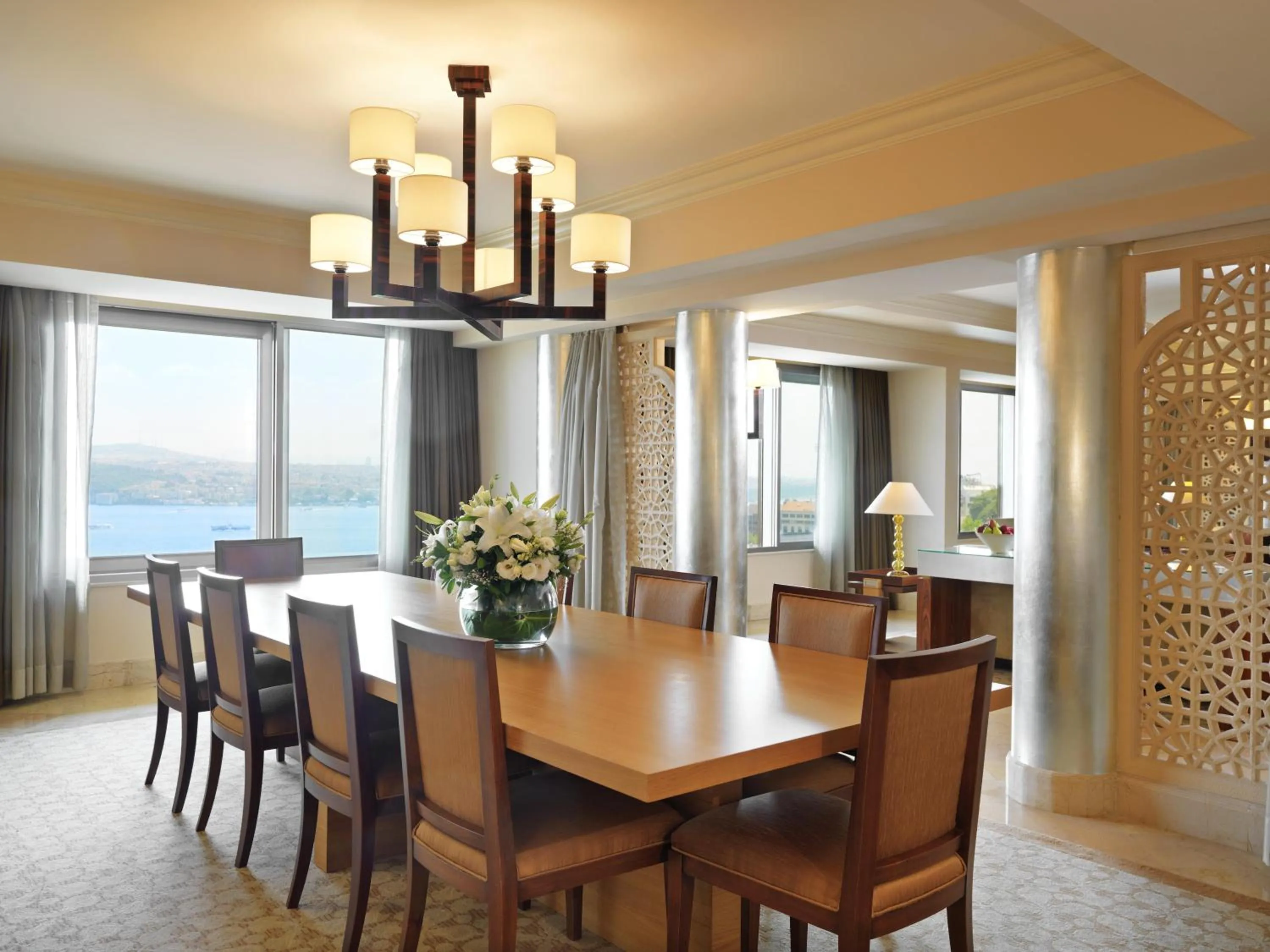 Photo of the whole room in Grand Hyatt Istanbul