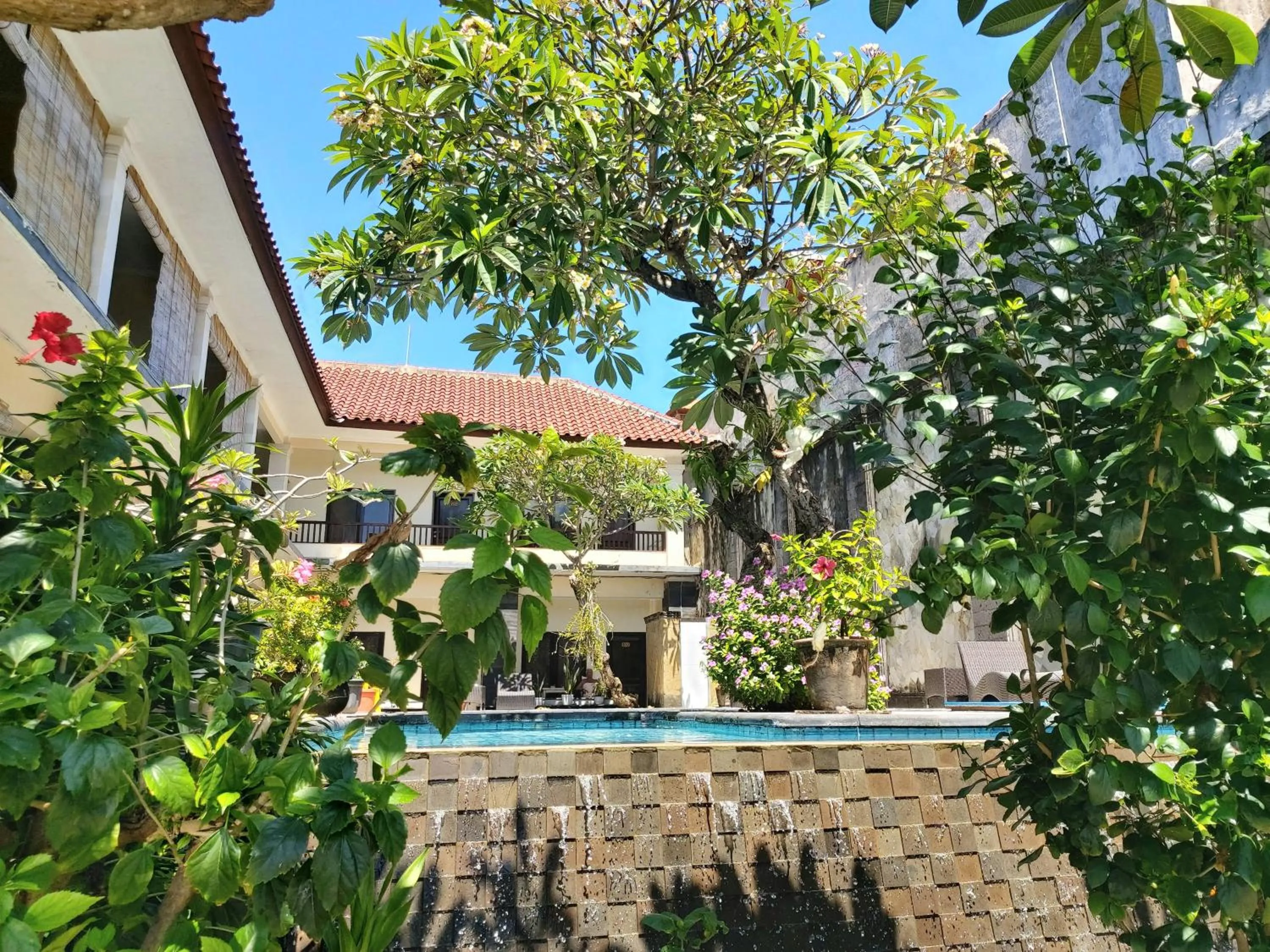 Swimming pool in Radha Bali Hotel