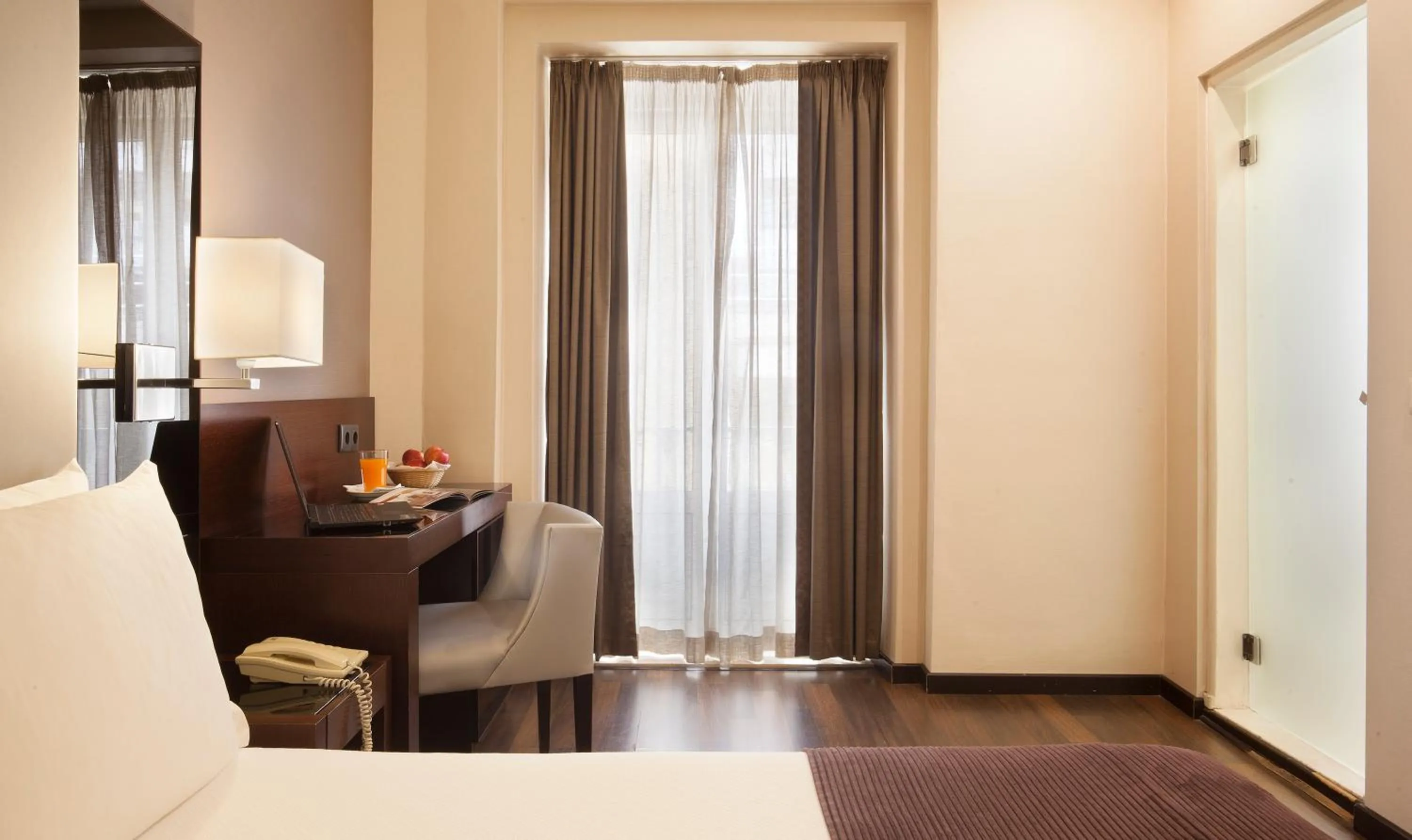 Bedroom, Bed in TURIM Restauradores Hotel