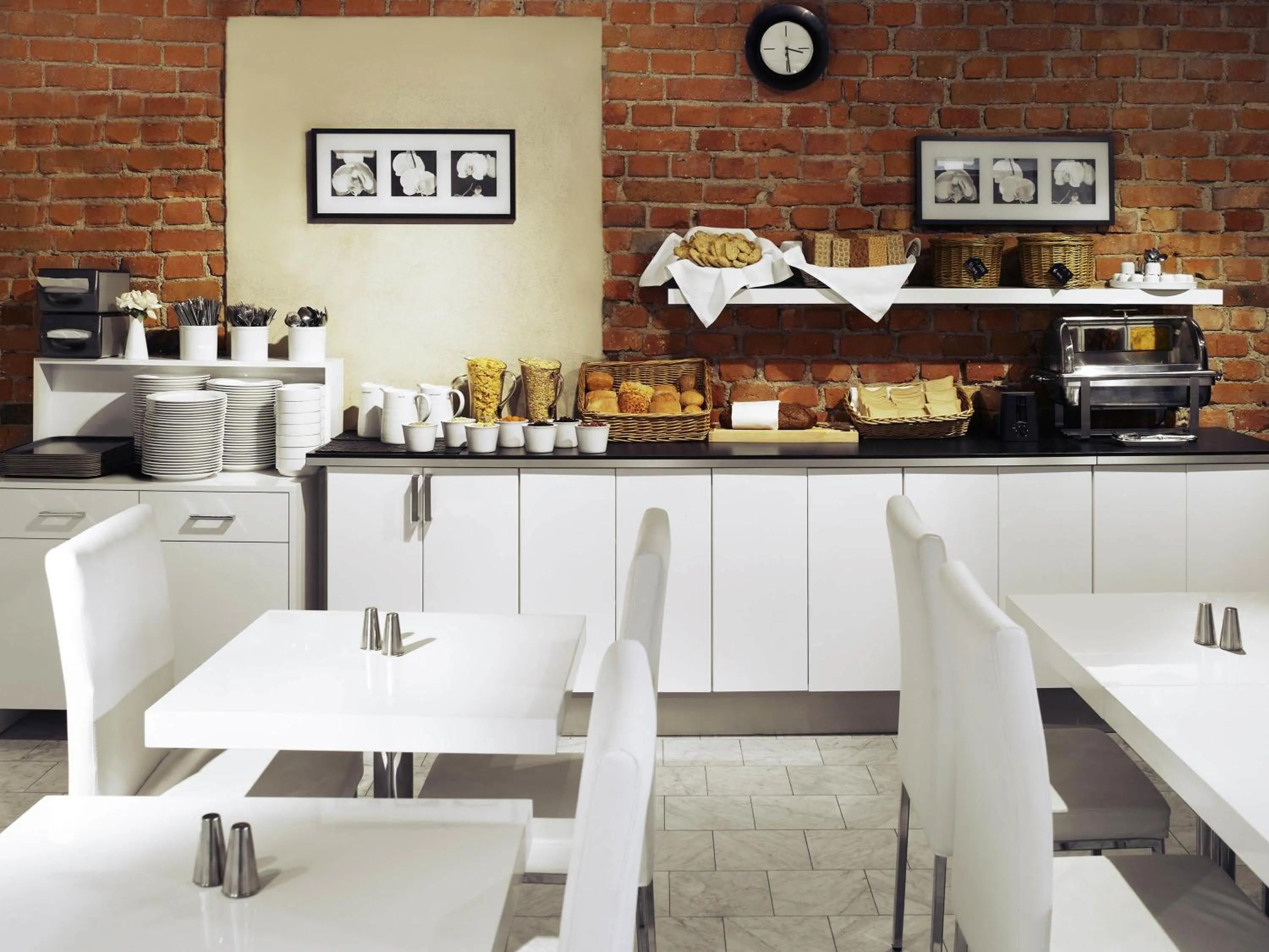 Breakfast in Ibis Styles Stockholm Odenplan