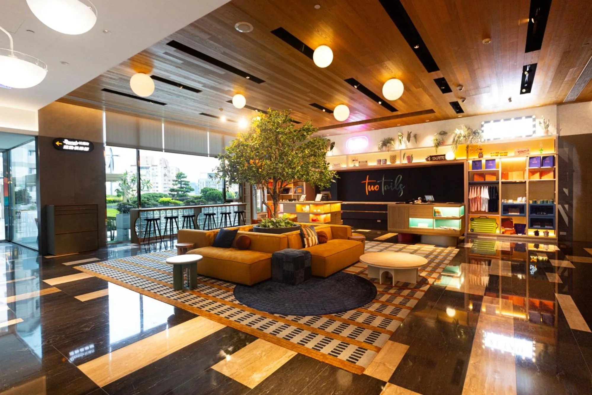 Property building in Two Tails Hotel Luzhou