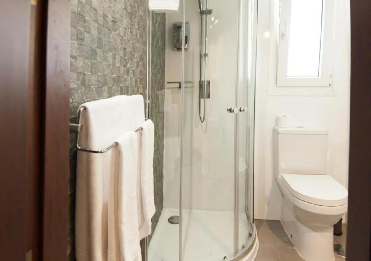 Toilet in Hotel Boutique Villa Lorena by Charming Stay Adults Recommended