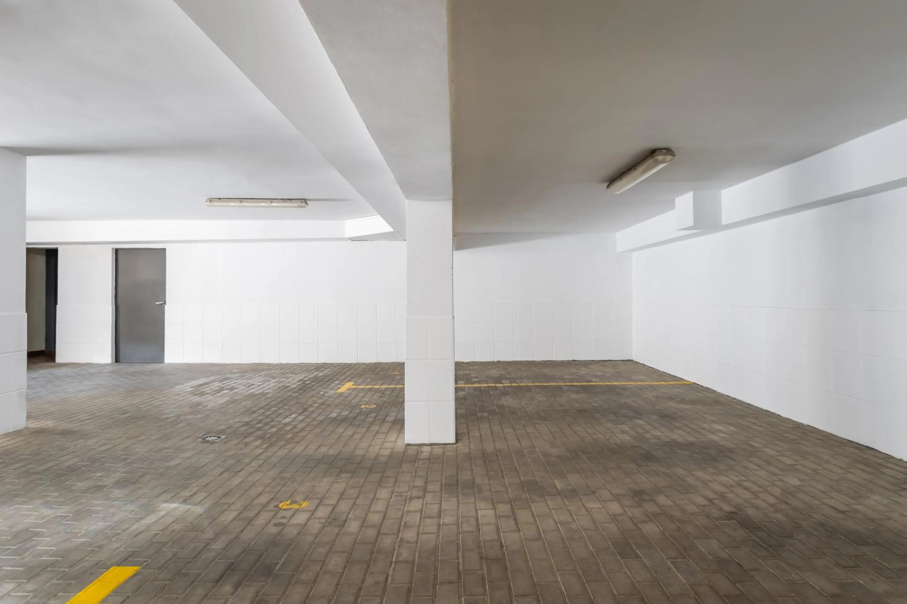 Parking in BYPILLOW Villa Lorena Adults Recommended