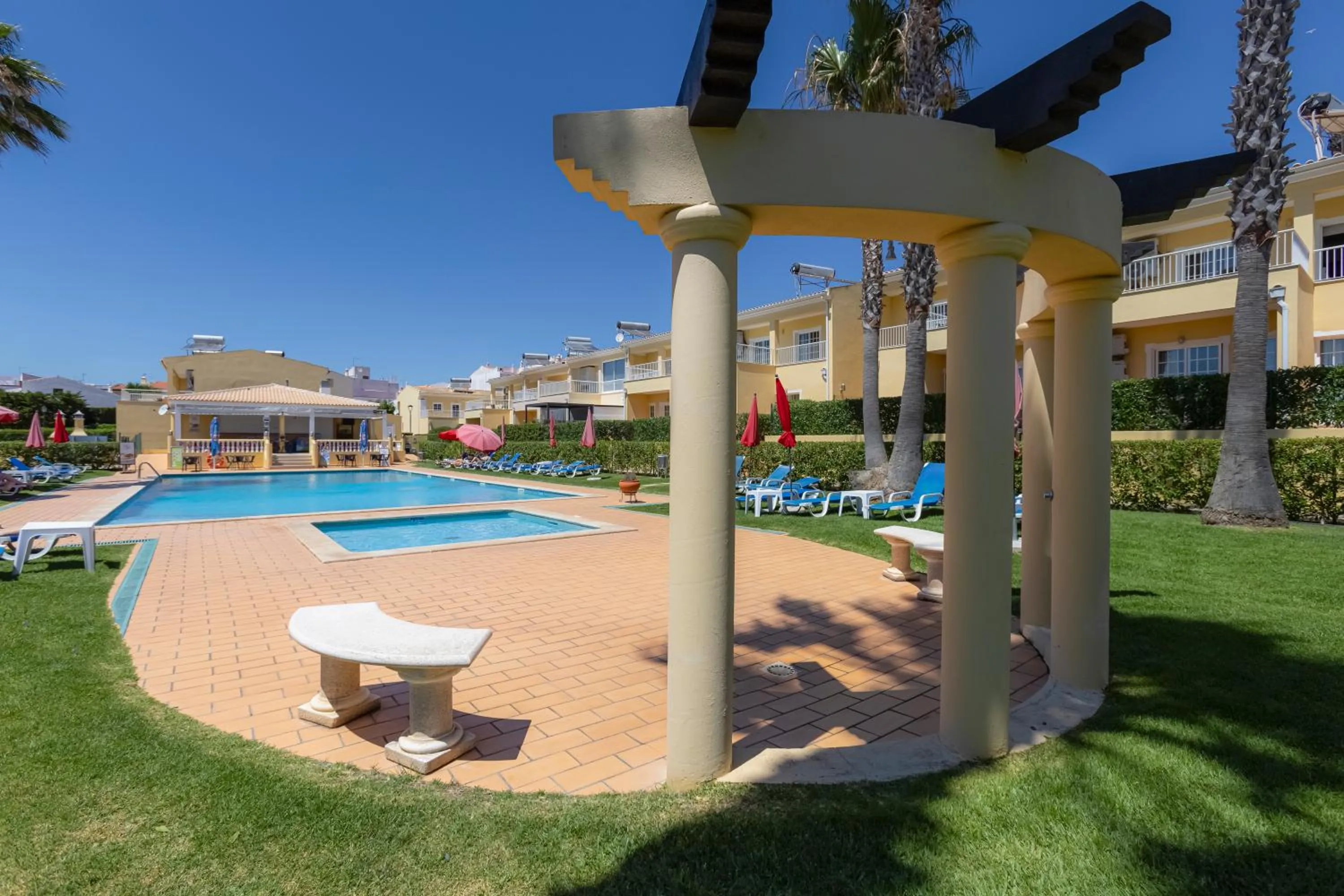 Pool view in Villas Barrocal