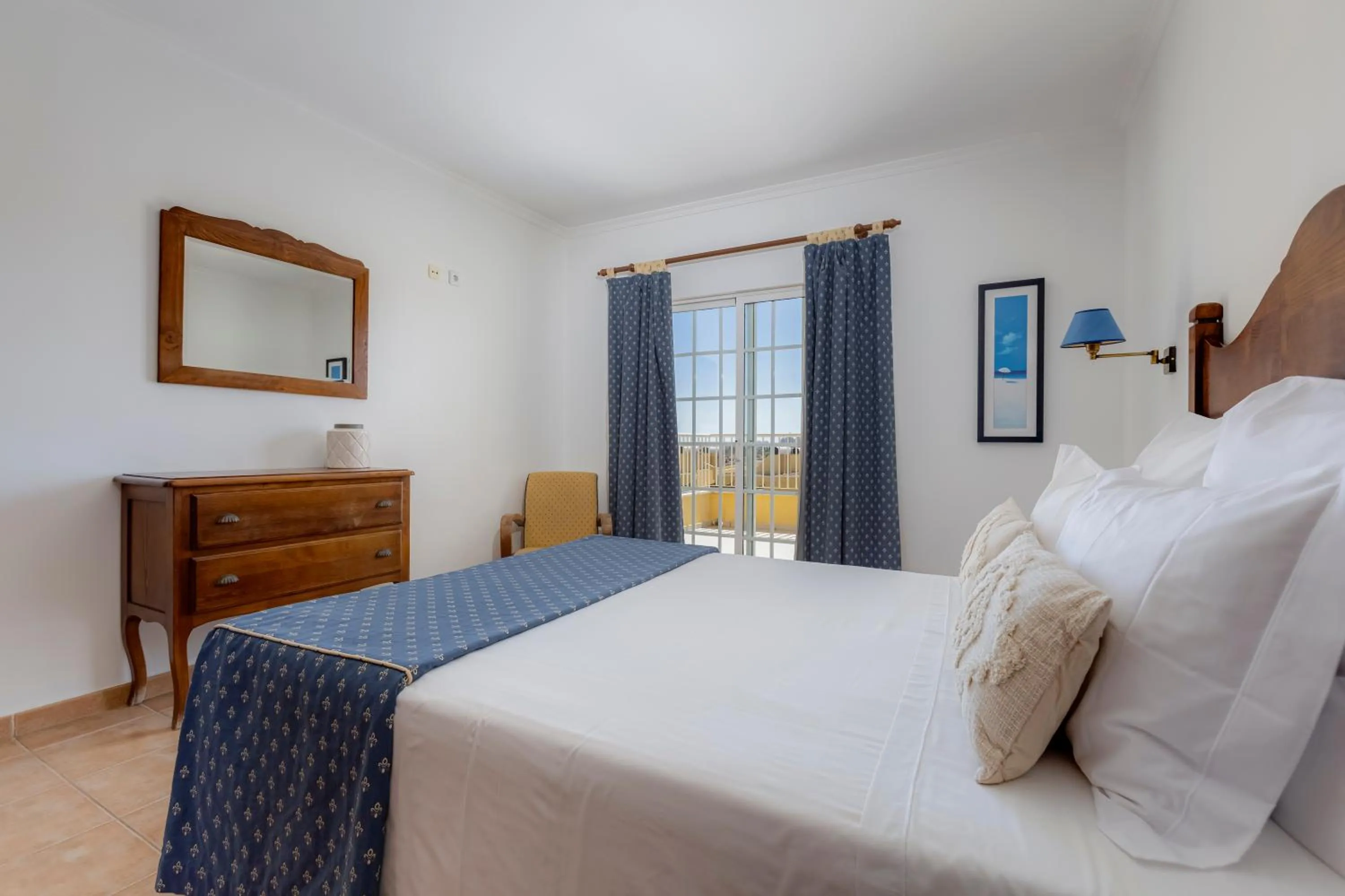 Bedroom, Bed in Villas Barrocal