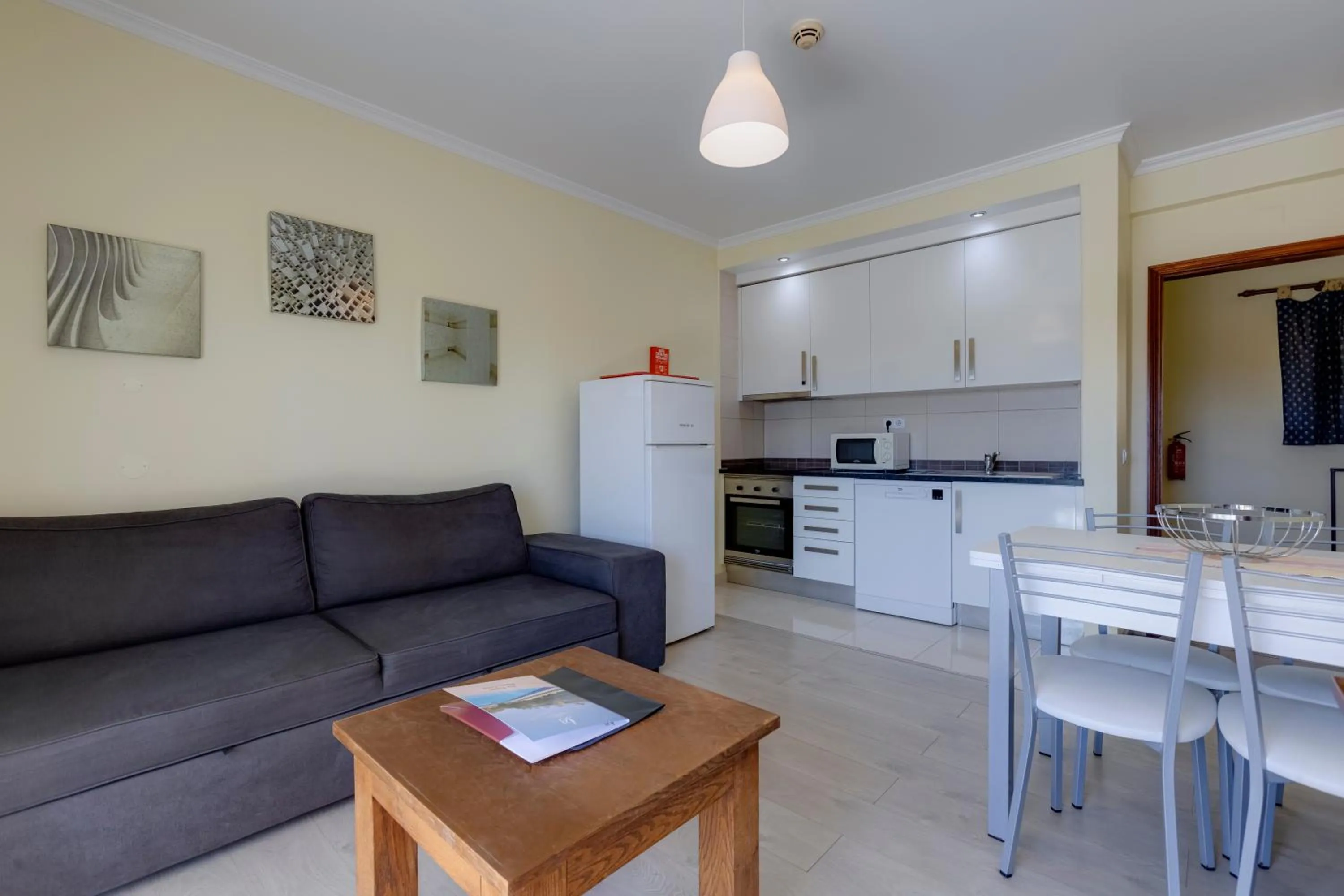 Kitchen or kitchenette in Villas Barrocal