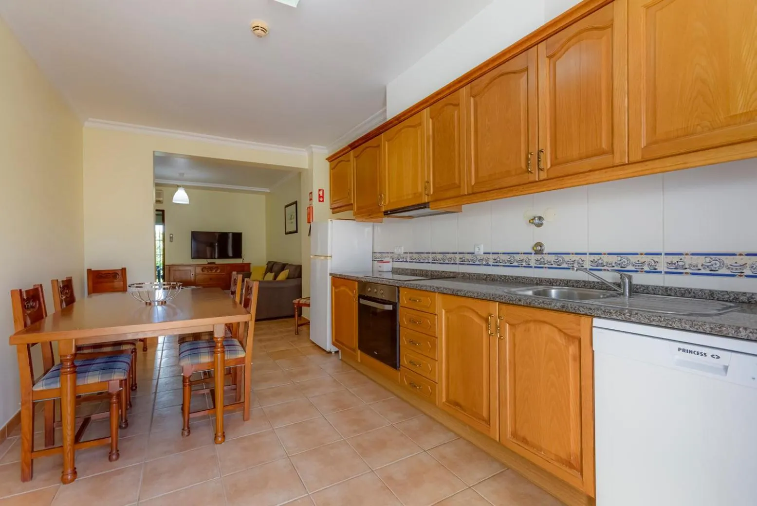 Kitchen or kitchenette in Villas Barrocal