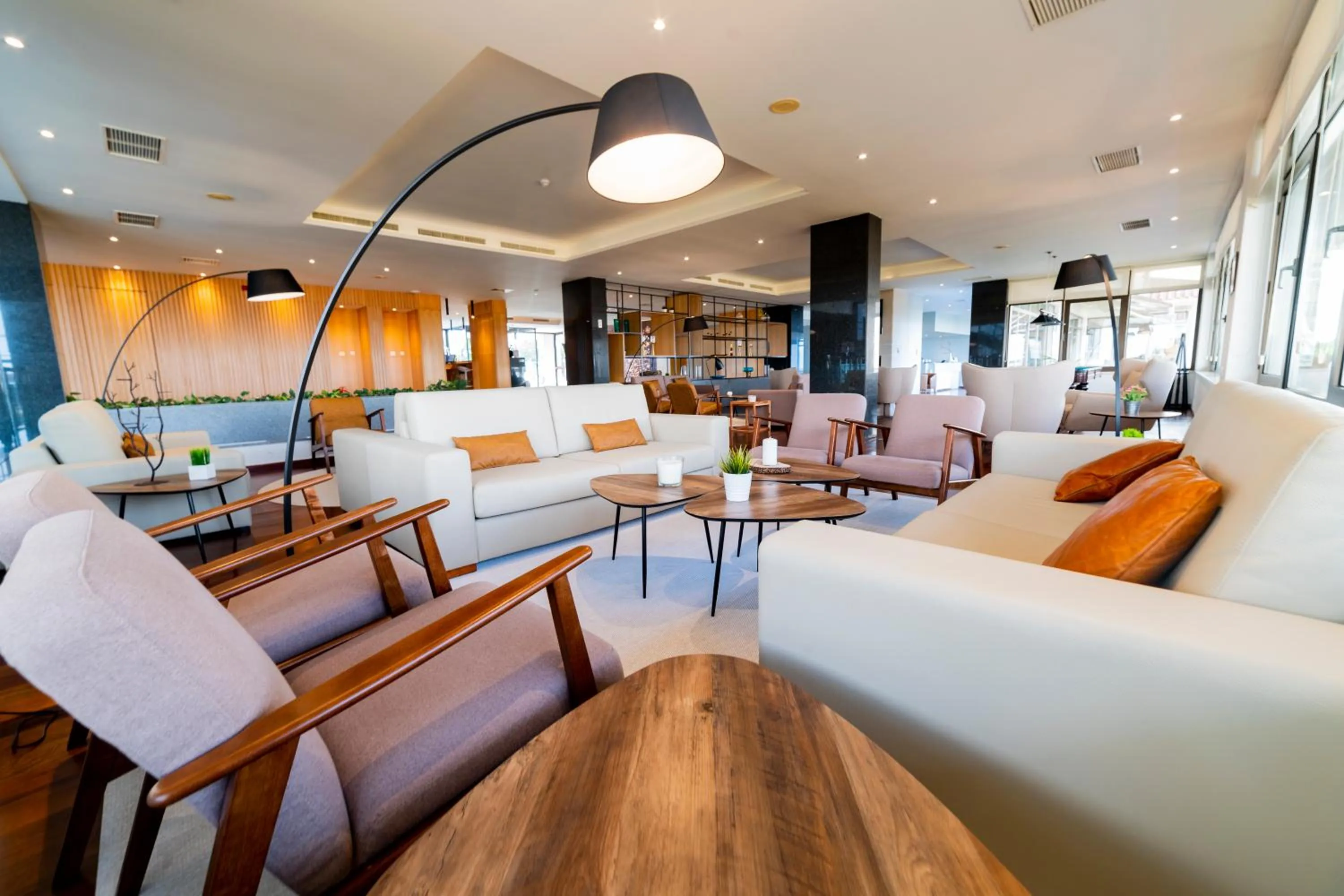 Lounge or bar in Meliá Castelo Branco