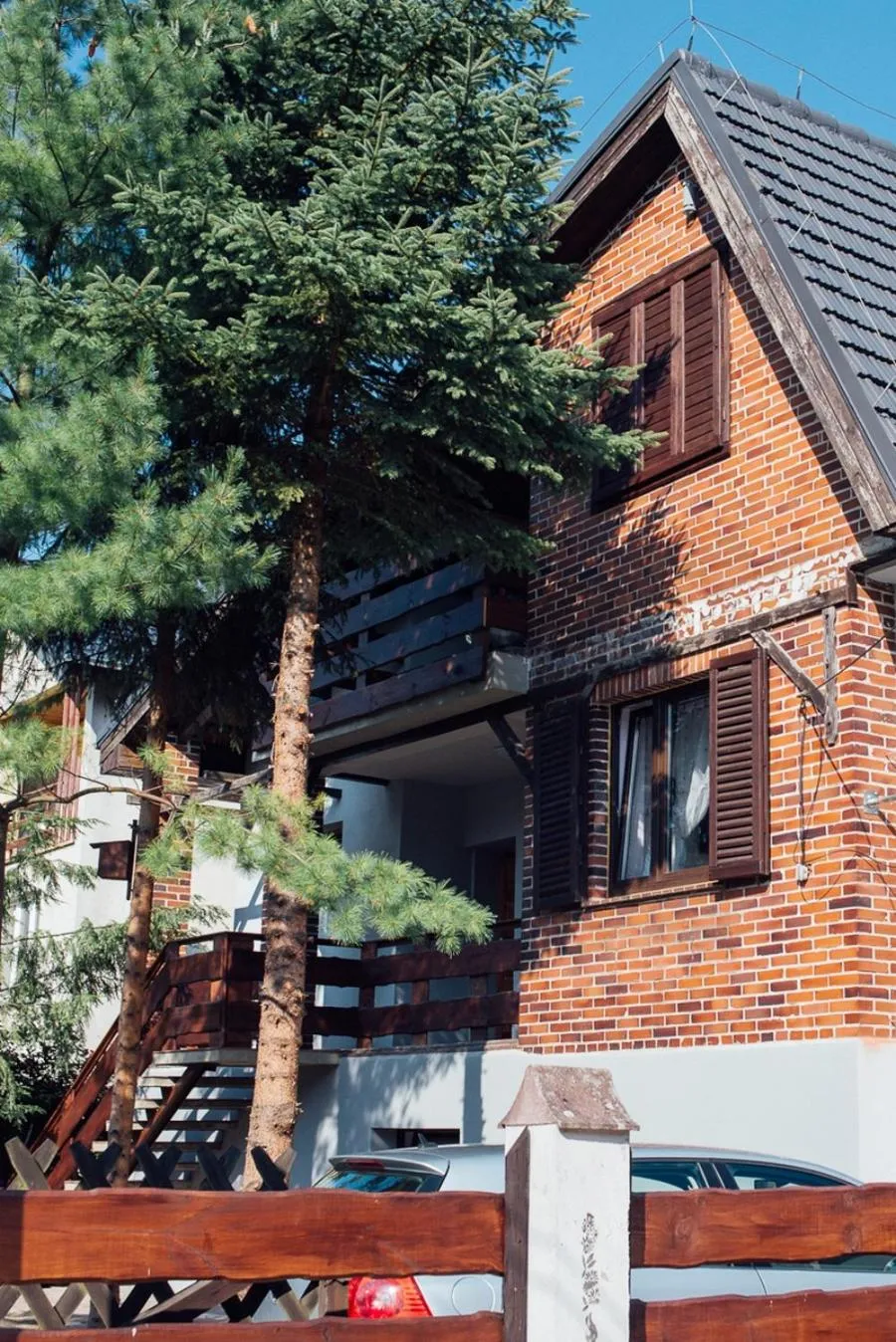 Property building in "Miło.Tu" Pokoje Gościnne