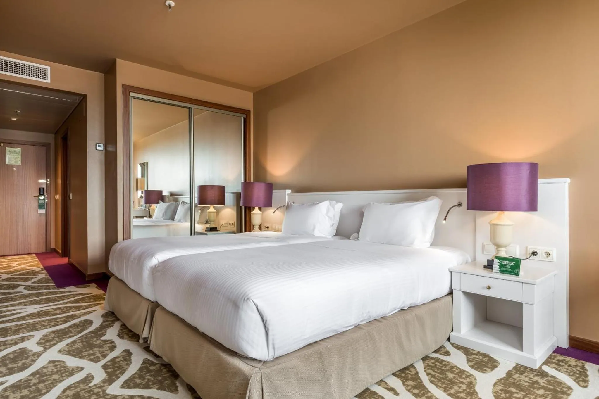 Photo of the whole room, Bed in Holiday Inn Porto Gaia by IHG