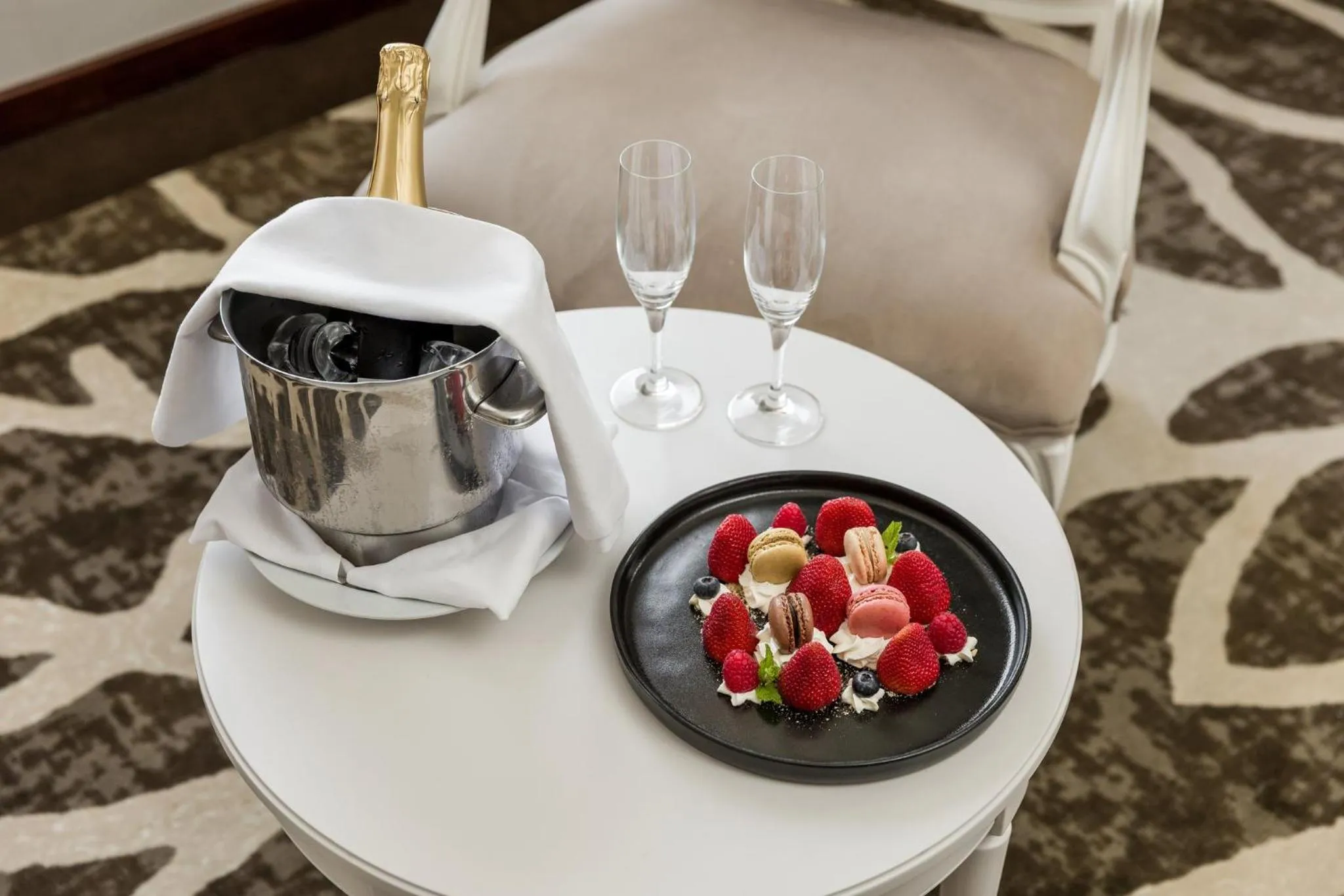 Photo of the whole room in Holiday Inn Porto Gaia by IHG