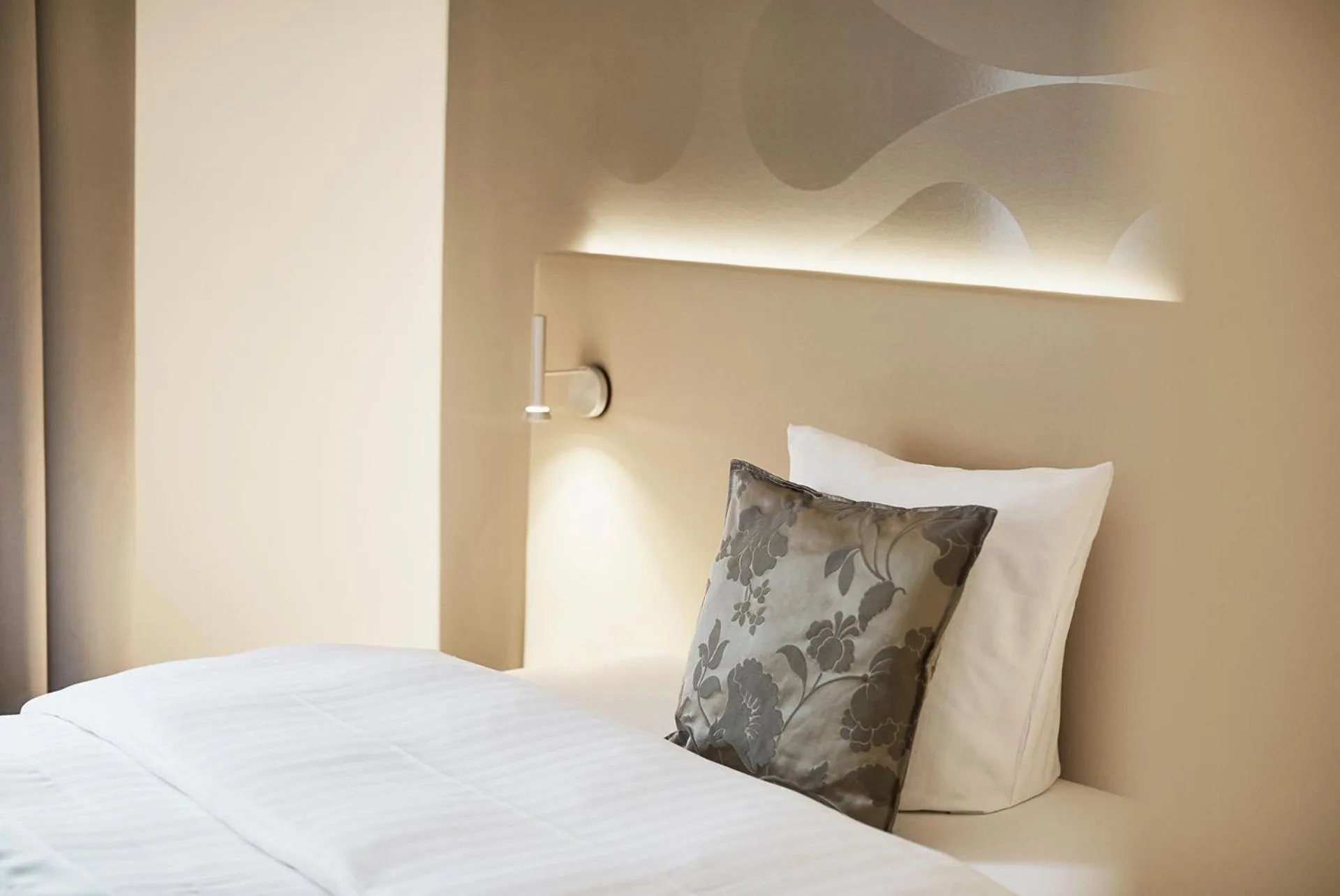 Decorative detail, Bed in Hotel Uzwil