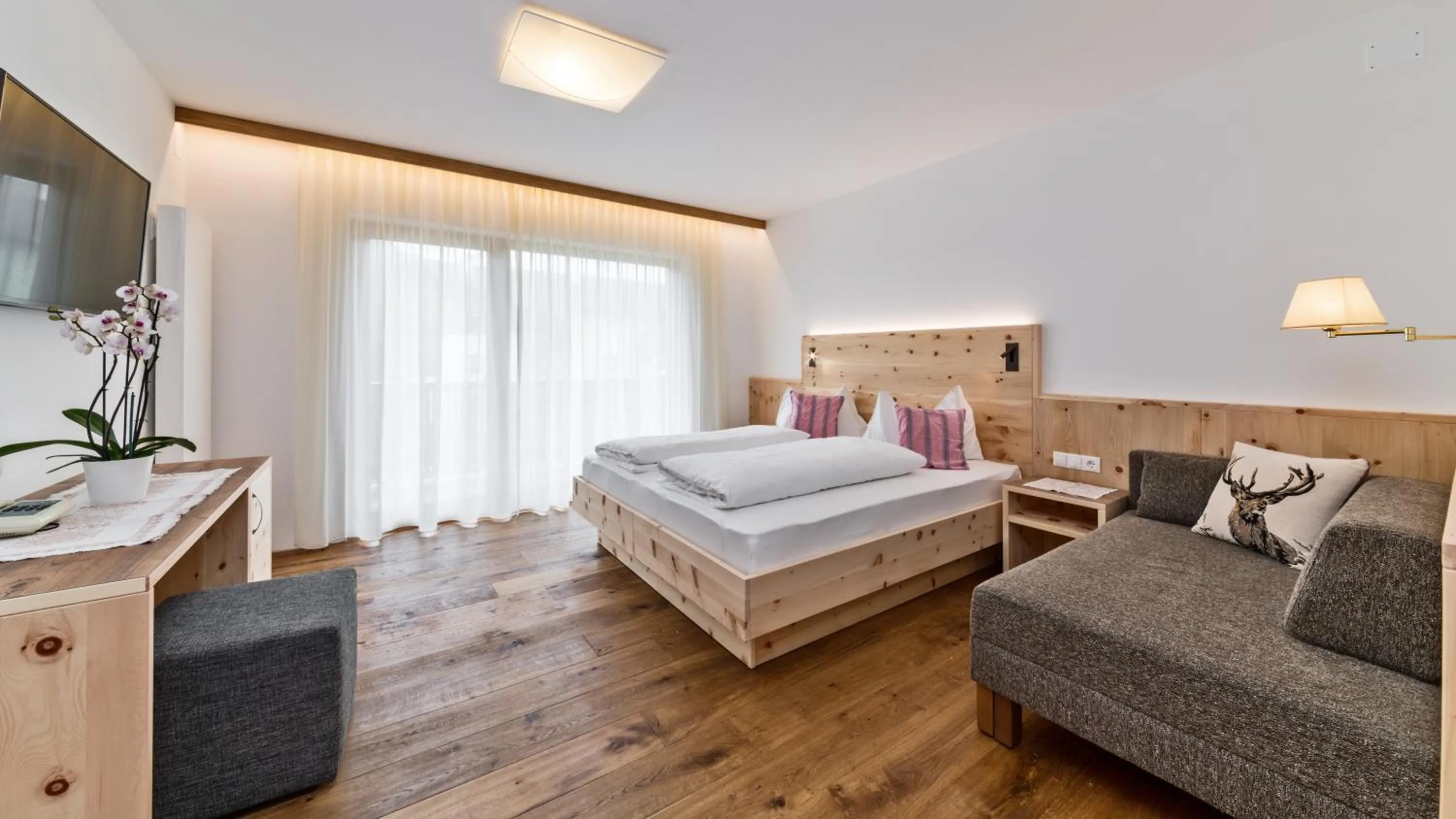 Balcony/Terrace, Bed in Hotel Moritz
