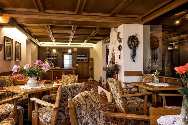 Library in Hotel Moritz
