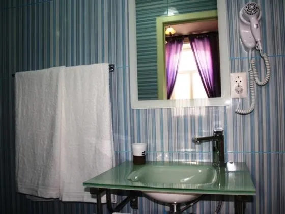 Bathroom in Pedra Iberica