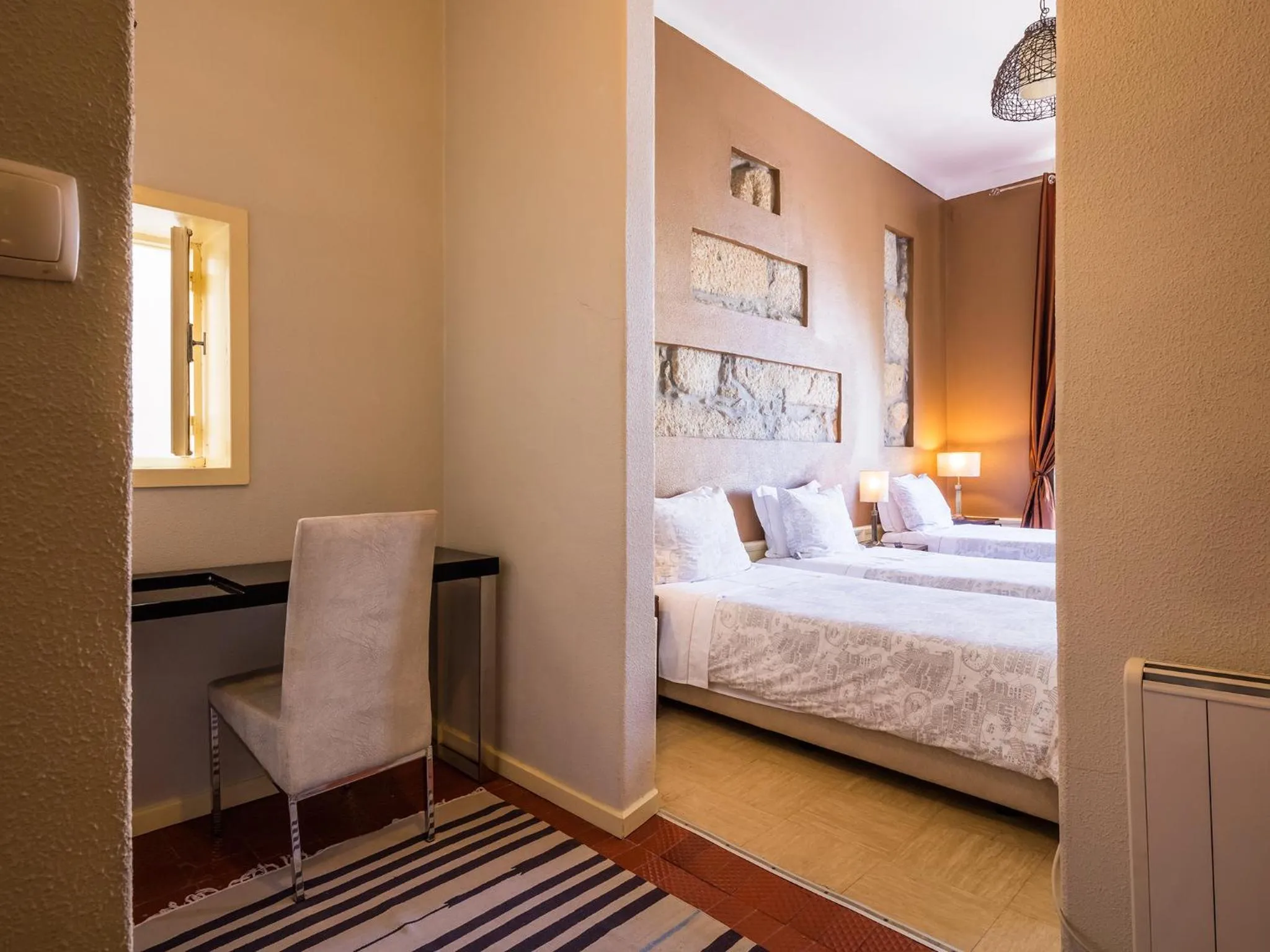 Bedroom, Bed in Pedra Iberica