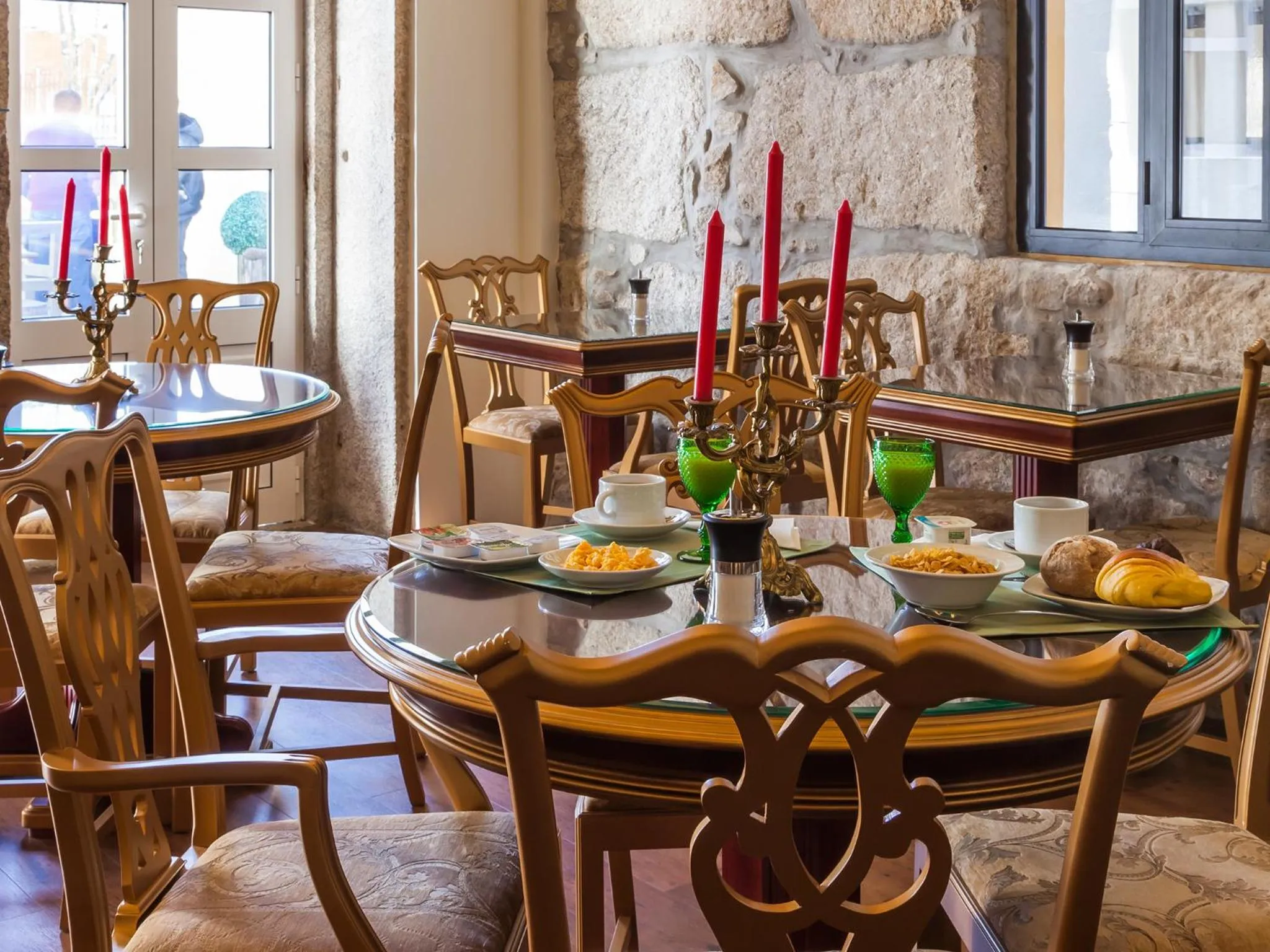 Restaurant/places to eat in Pedra Iberica