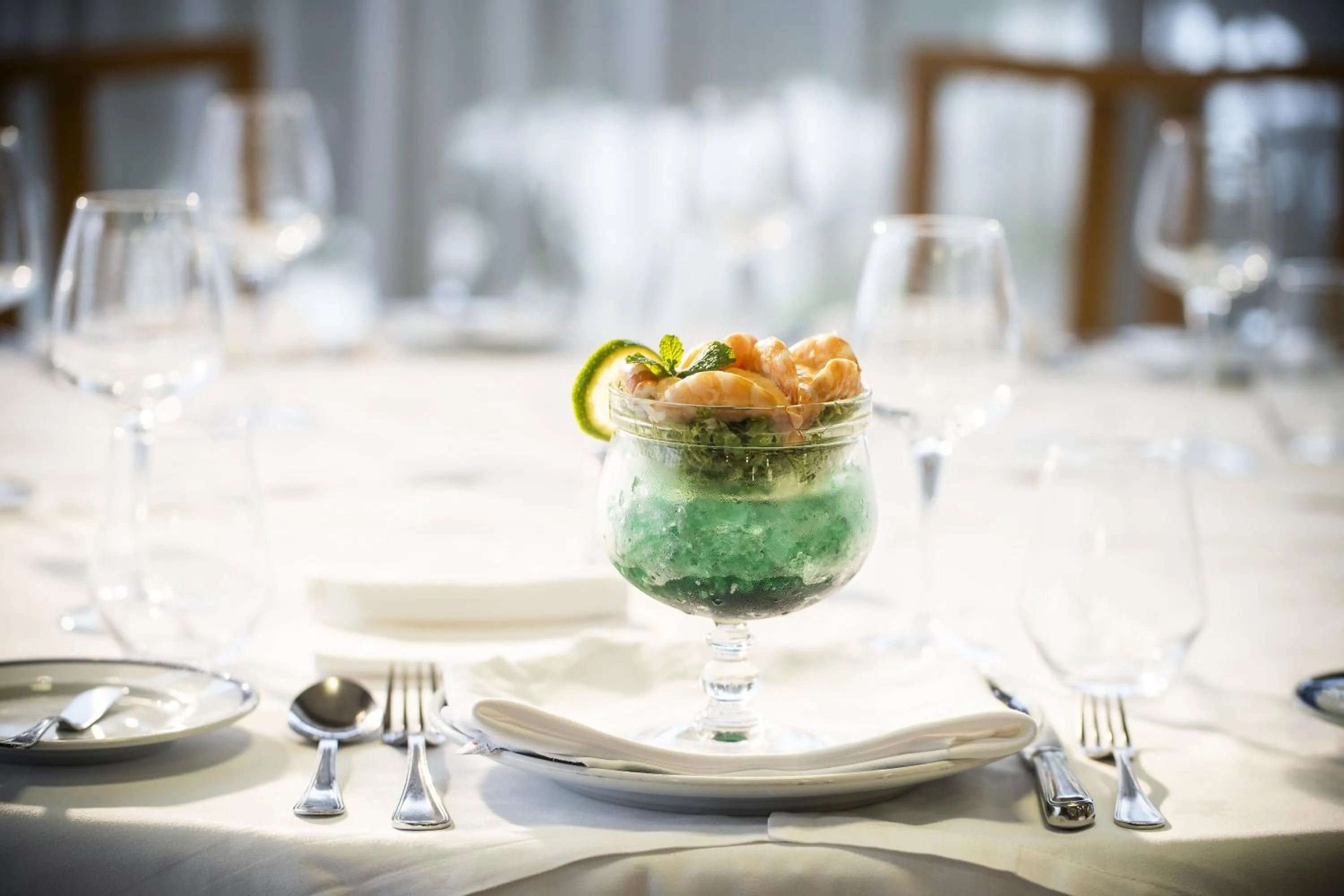 Restaurant/places to eat in Hotel Fatima Center