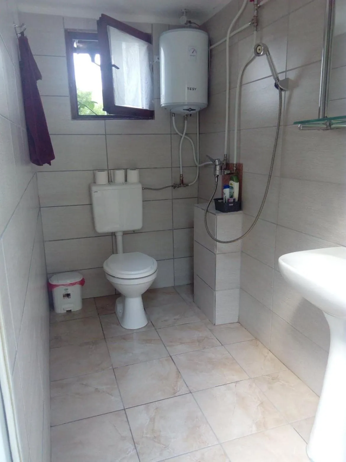 Shower in Sunny Paradise