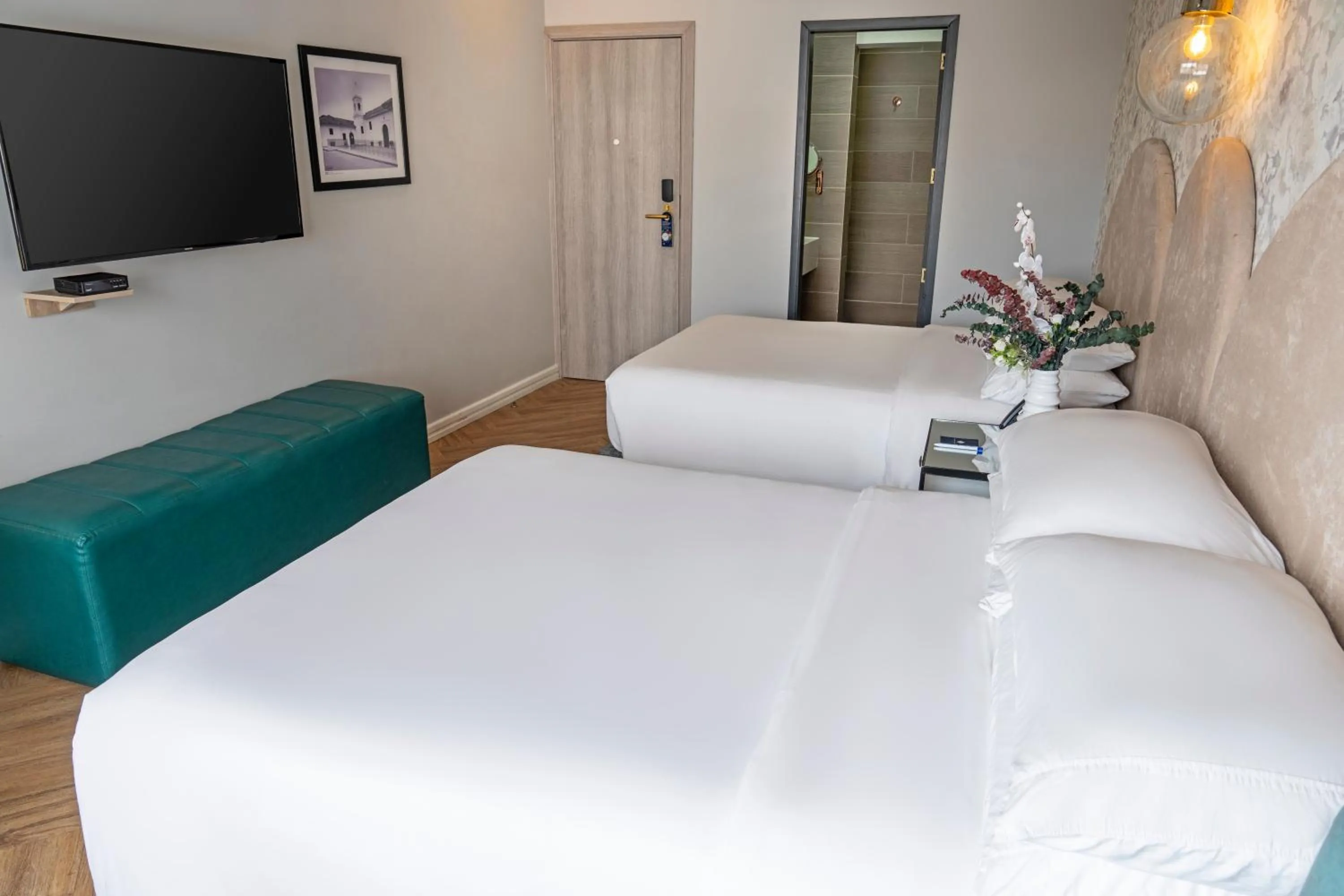 Bed in Faranda Collection Cali, a member of Radisson Individuals