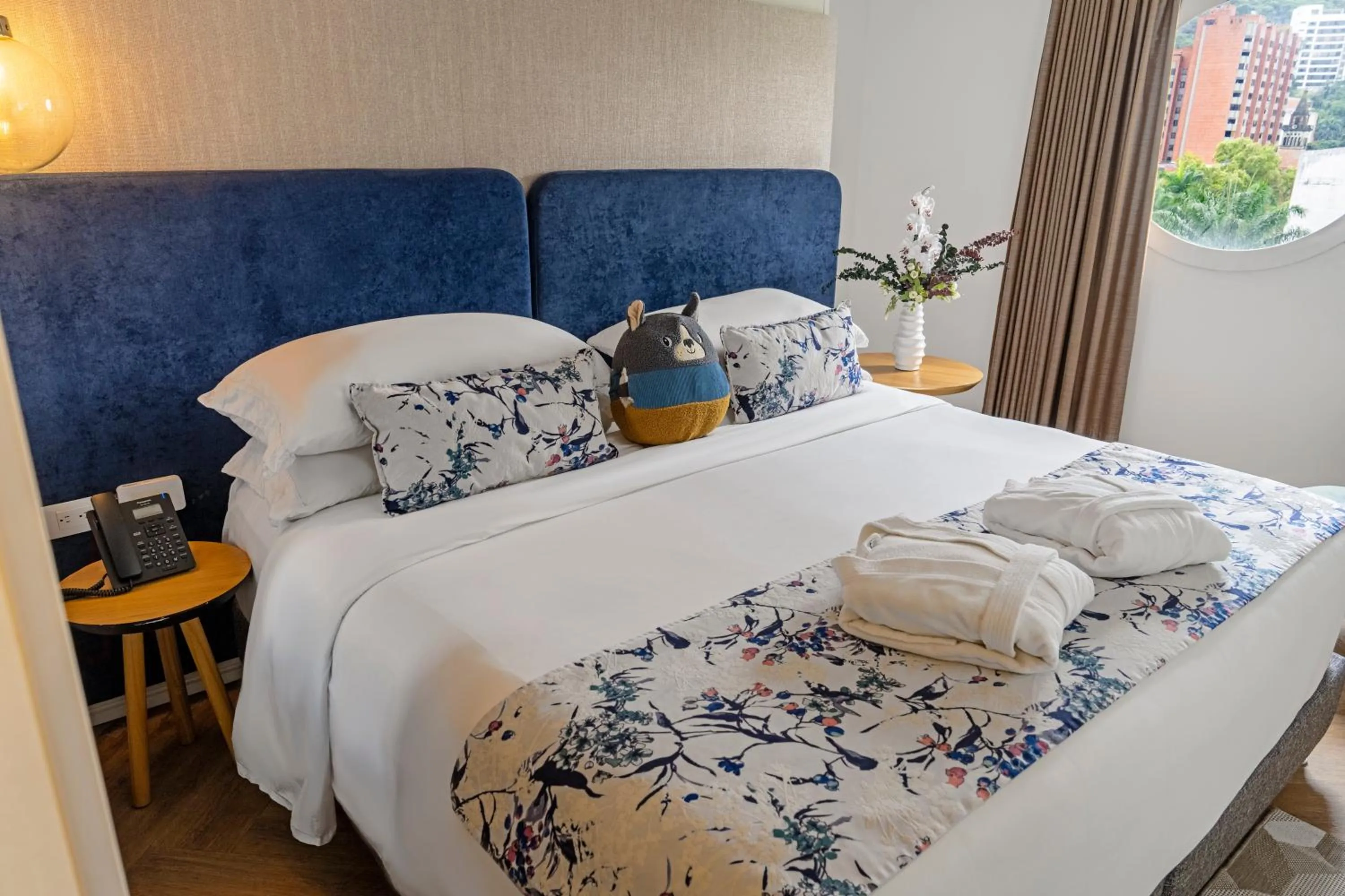 Bed in Faranda Collection Cali, a member of Radisson Individuals