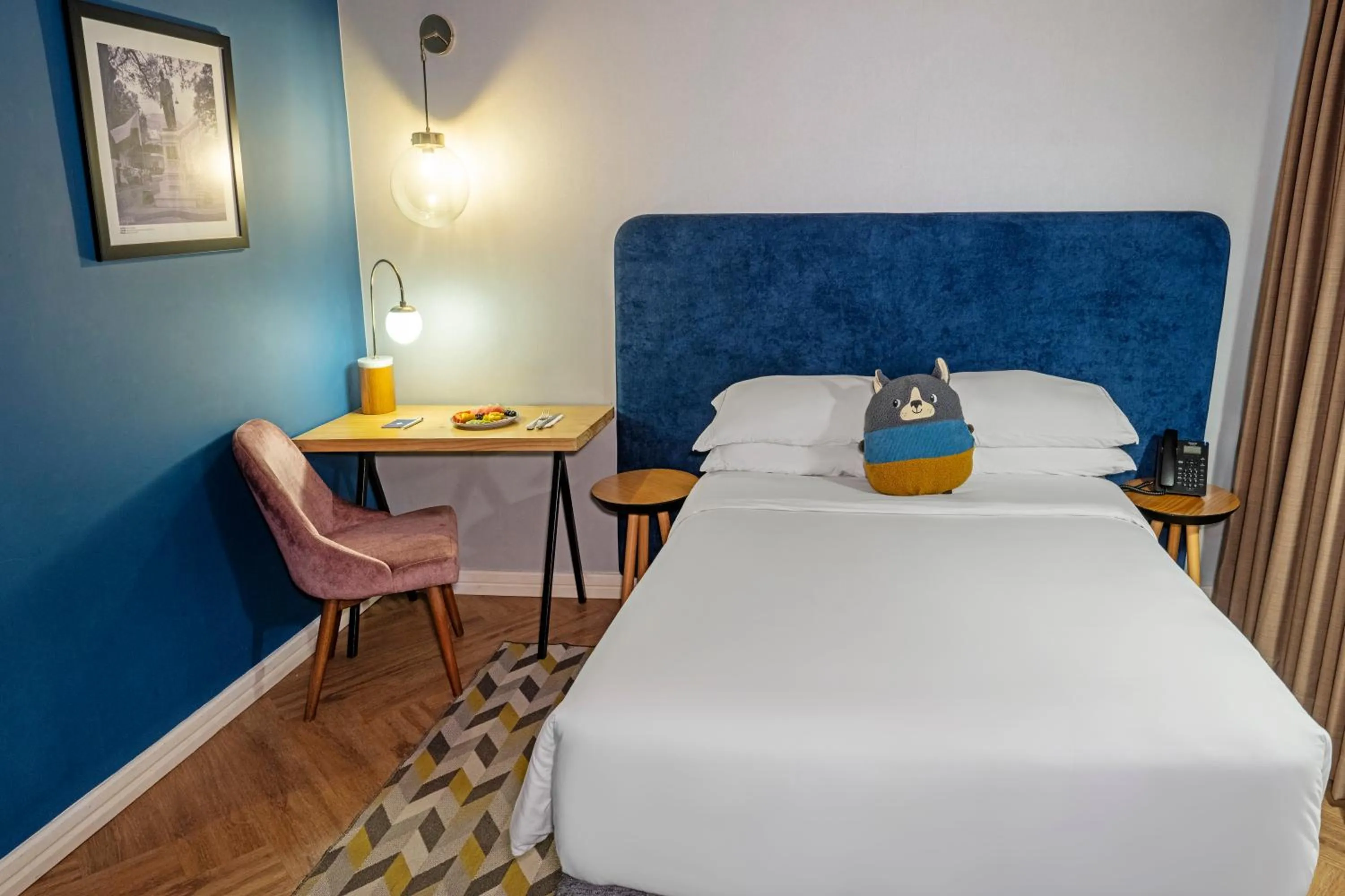 Bed in Faranda Collection Cali, a member of Radisson Individuals