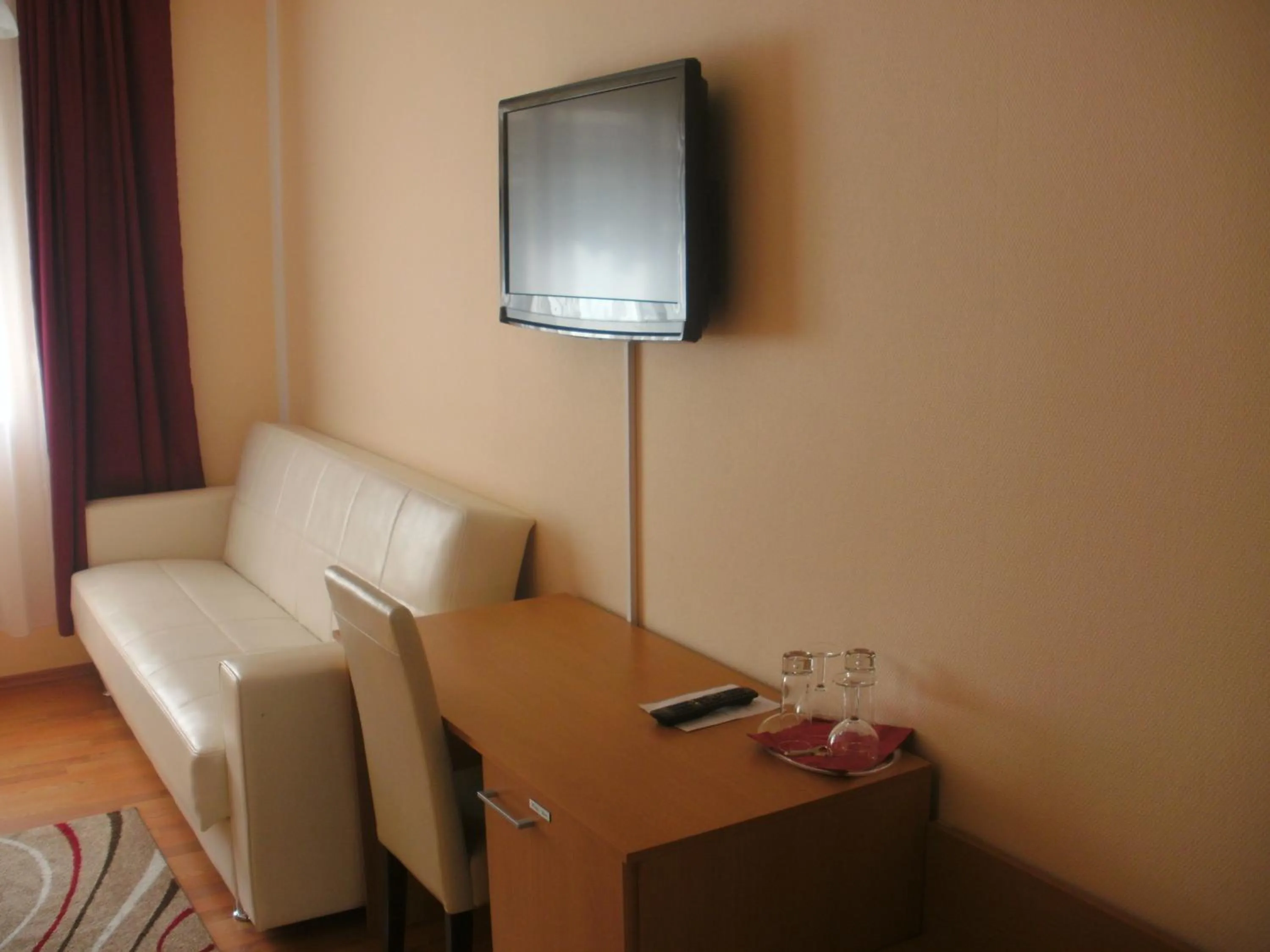 Living room in Hotel Rhein-Mosel-View