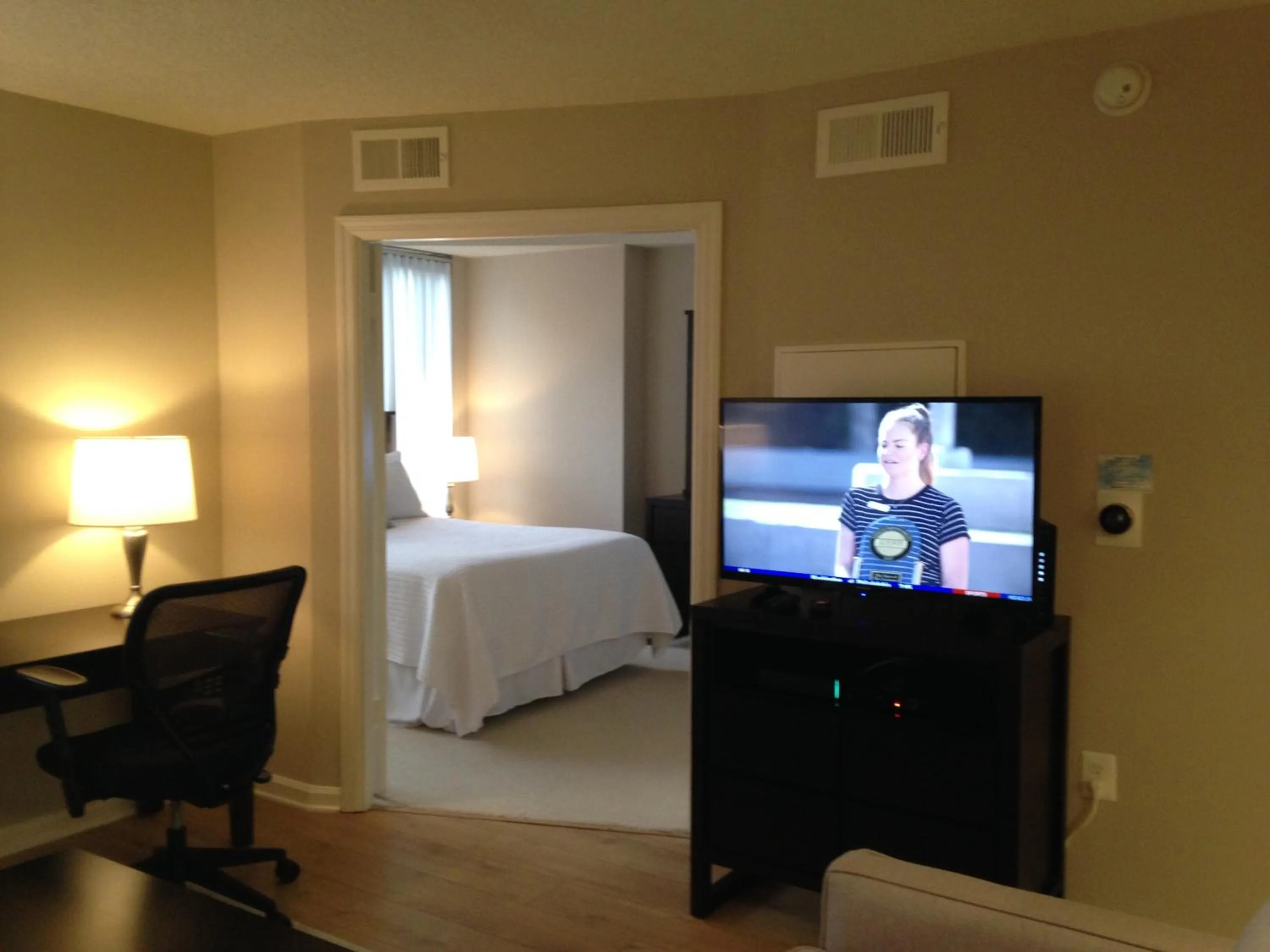 Bed in National at Courthouse