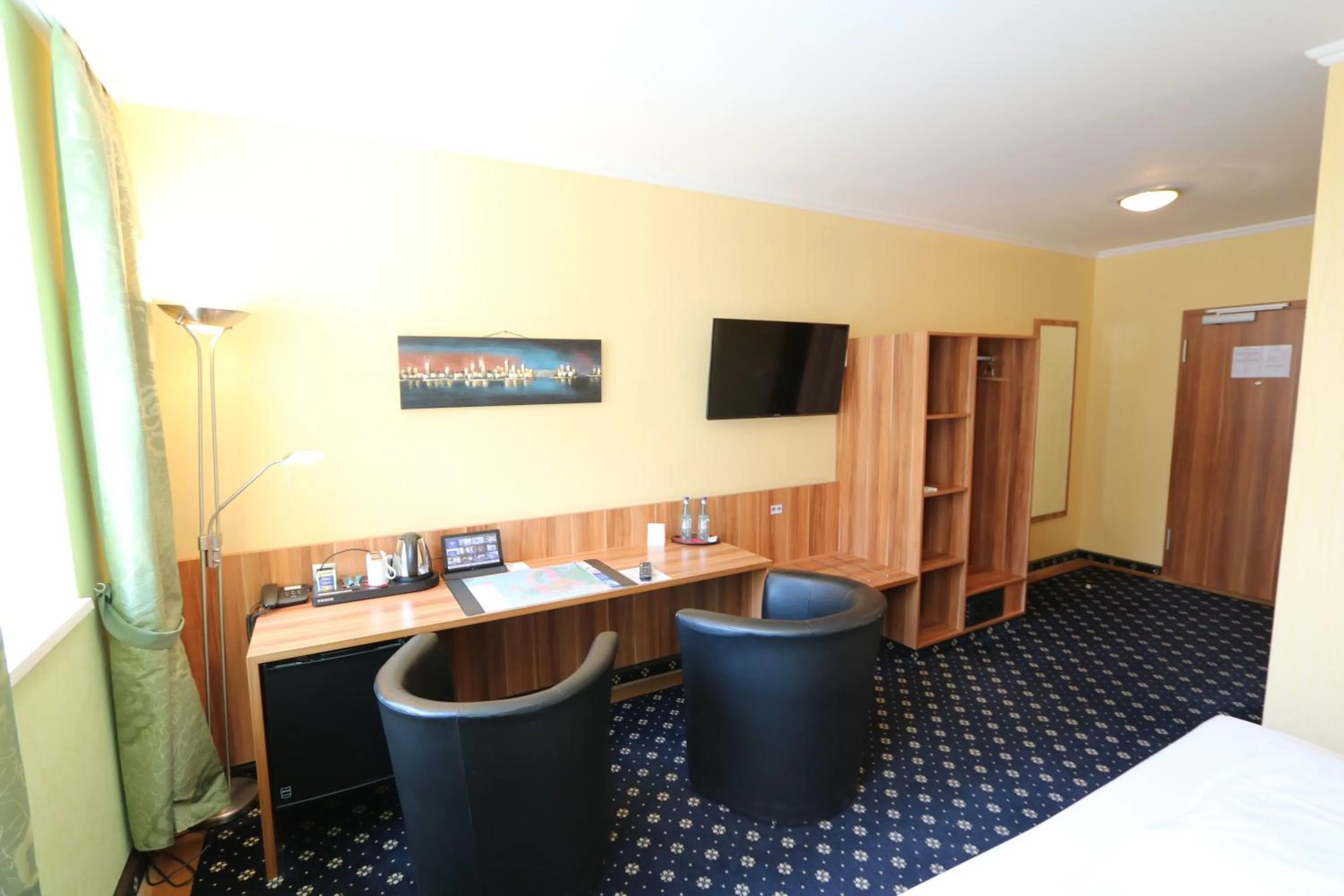 Photo of the whole room in Hotel Deutscher Hof