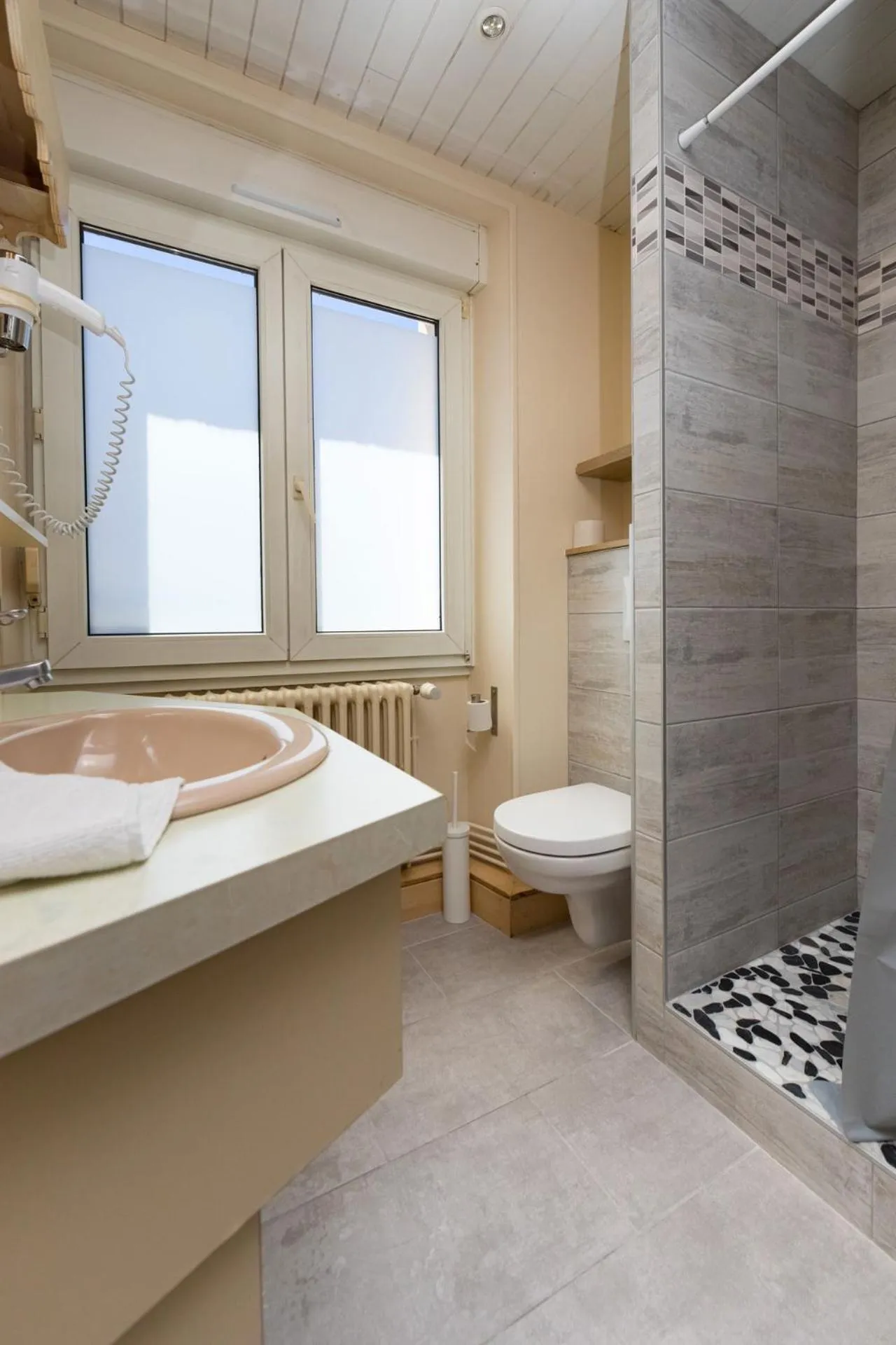 Bathroom in Hôtel Restaurant l'Aubergade