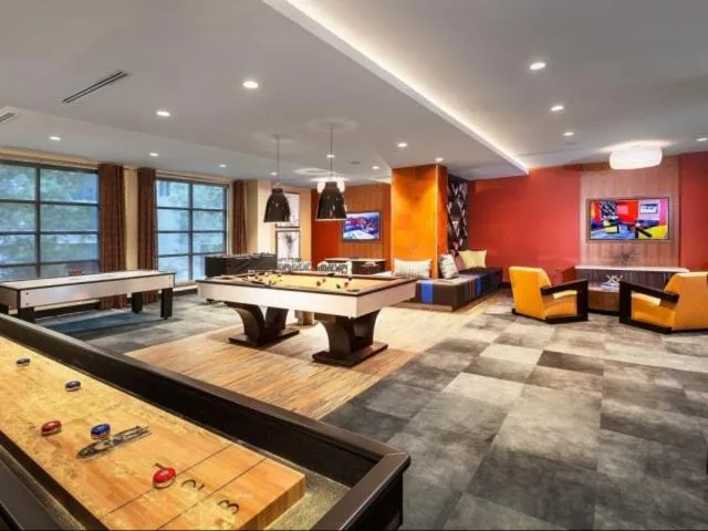 National at Virginia Square