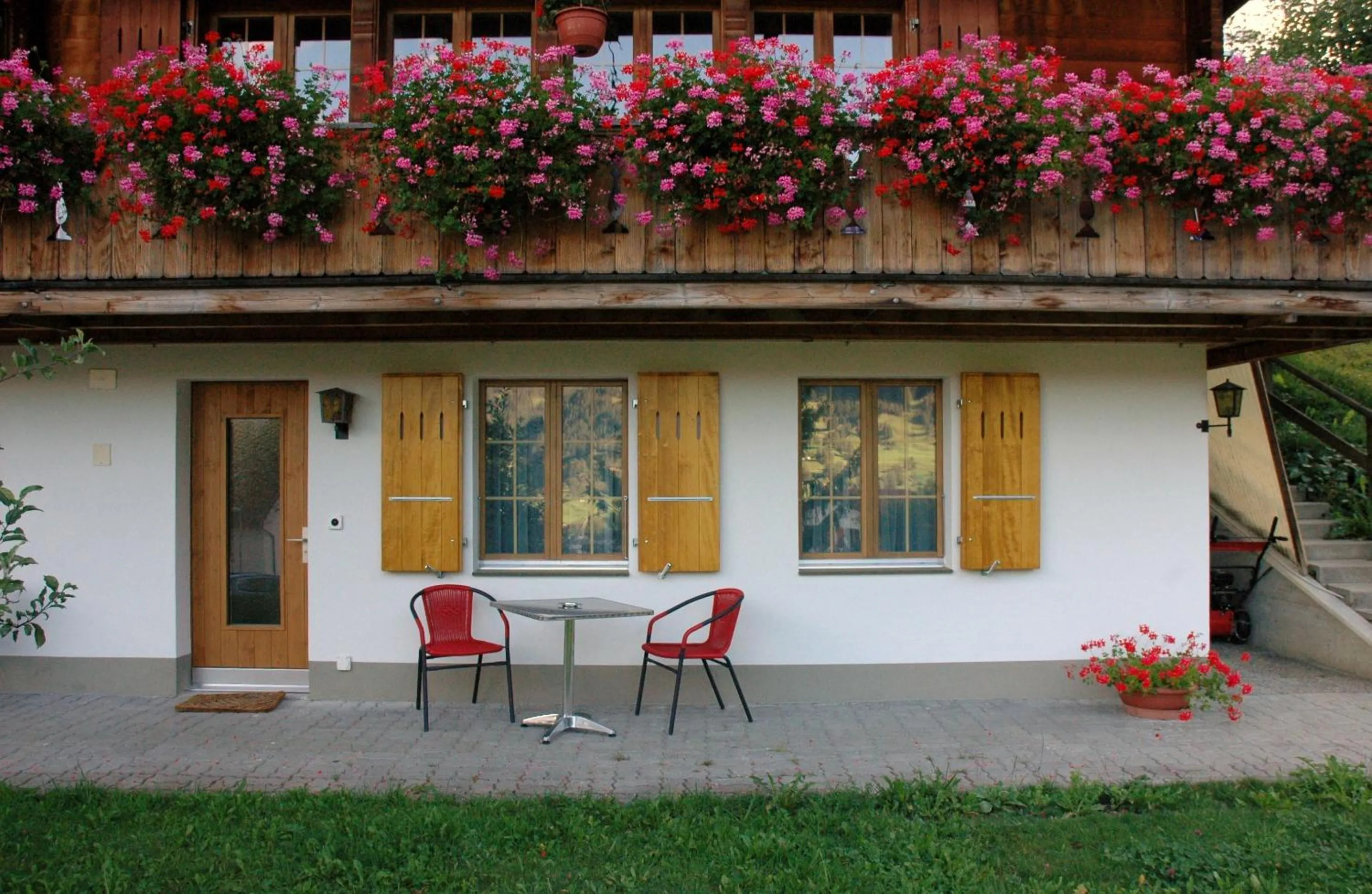 Studio (2 Adults) with Garden in Ferienwohnung Uf dr Liwwi
