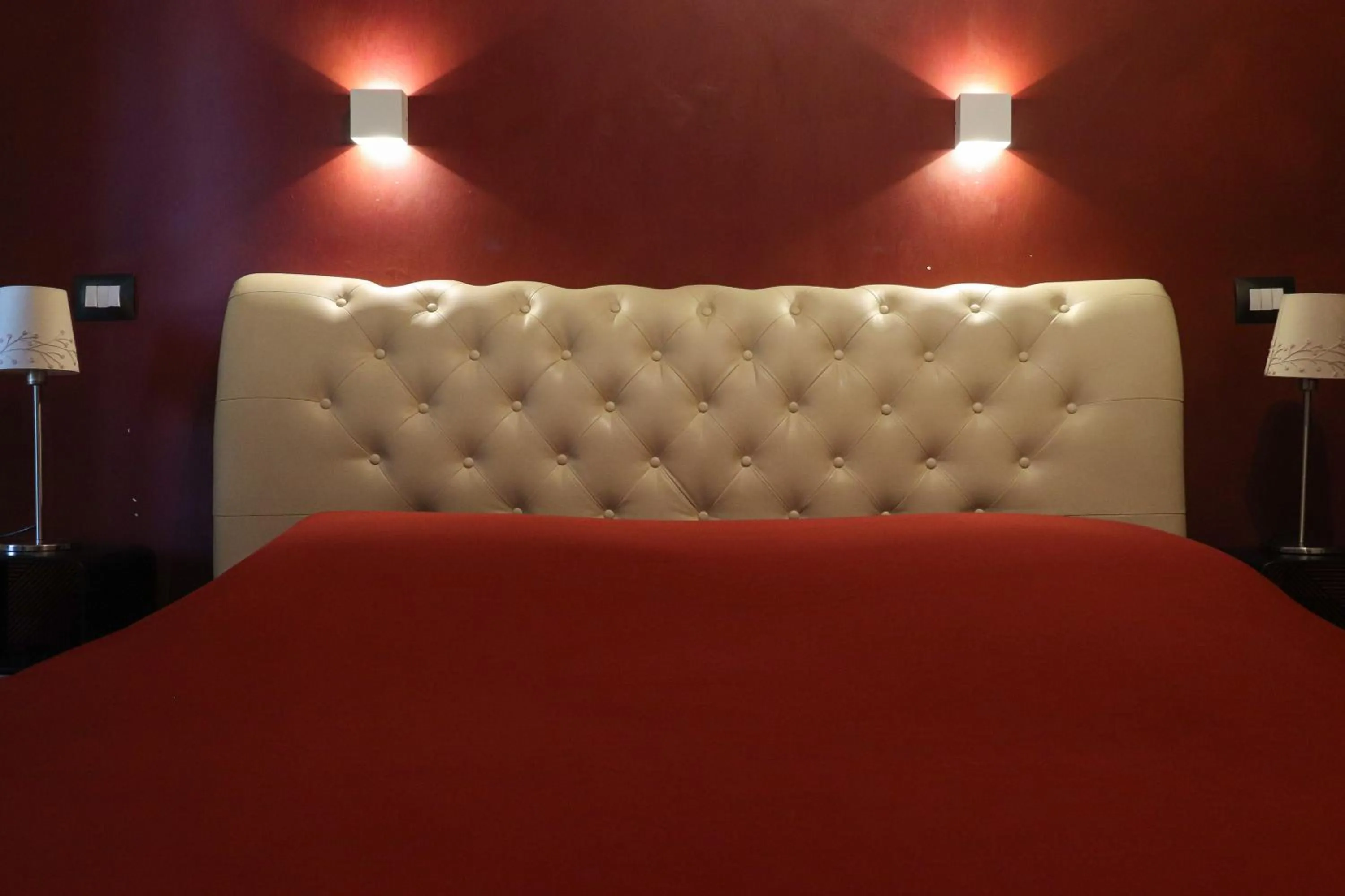 Bedroom, Bed in L'Angolo Cortese