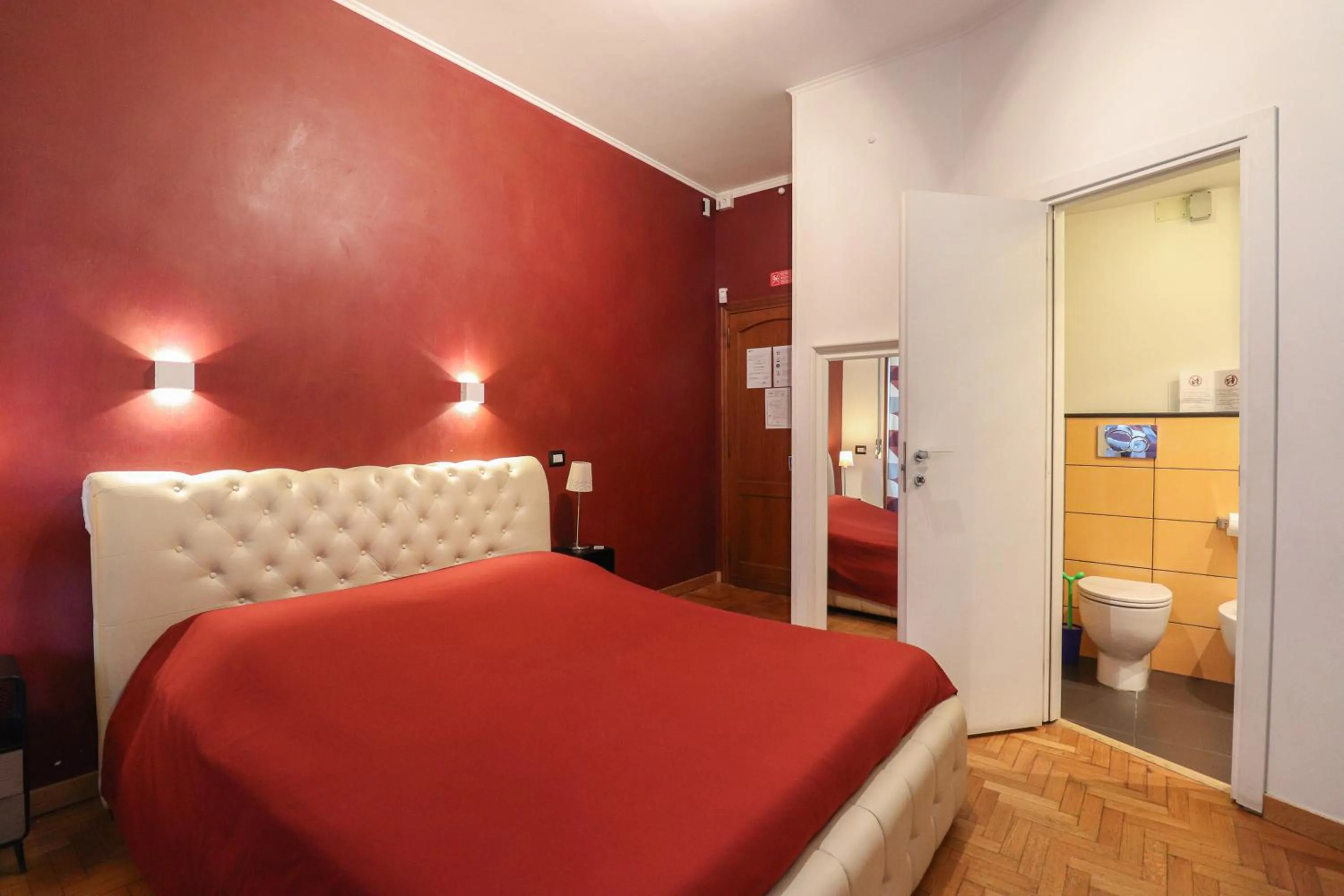 Bedroom, Bed in L'Angolo Cortese