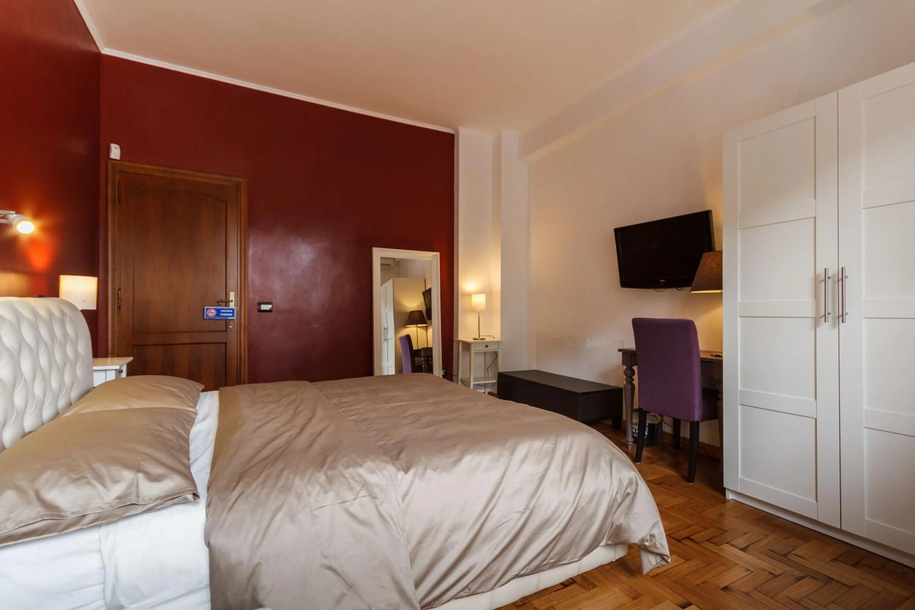 Bedroom, Bed in L'Angolo Cortese