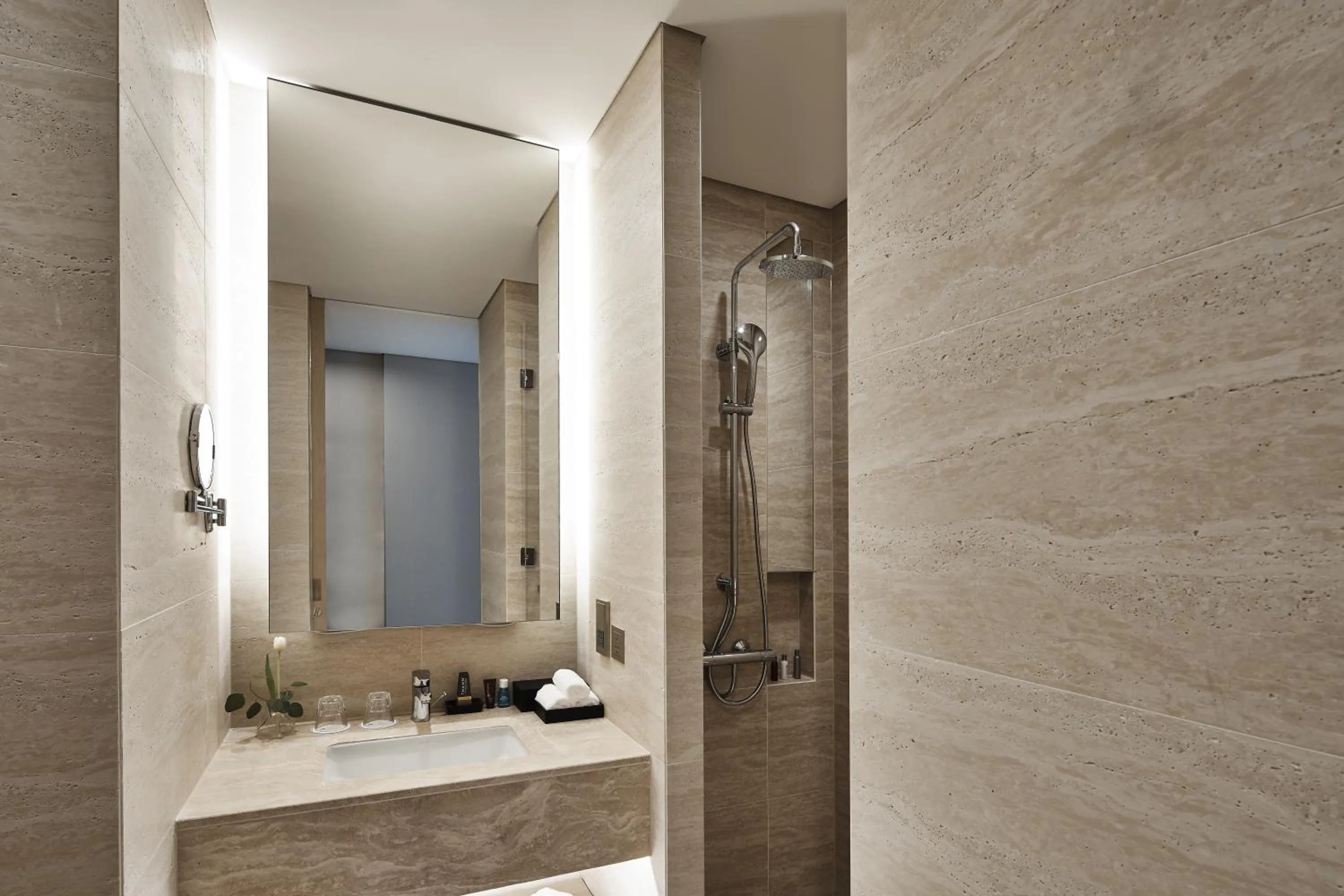 Toilet in Shinhwa Jeju Shinhwa World Hotels