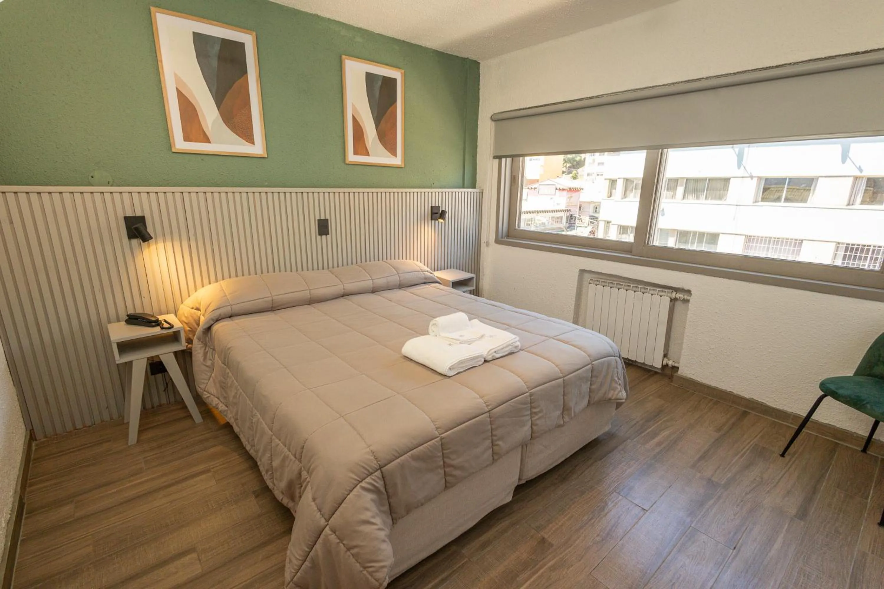 Bedroom, Bed in M382 Hotel Bariloche