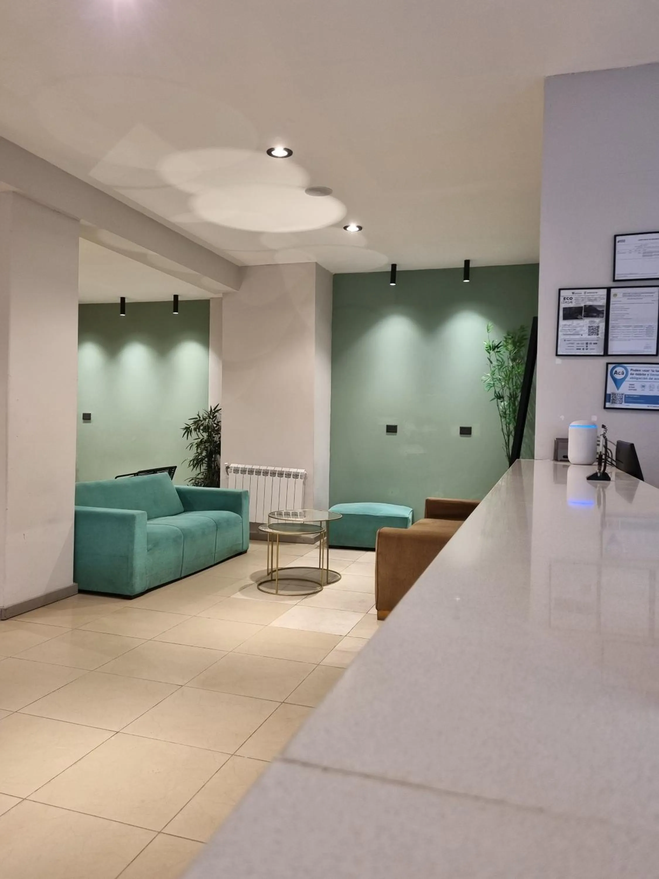 Lobby or reception in M382 Hotel Bariloche