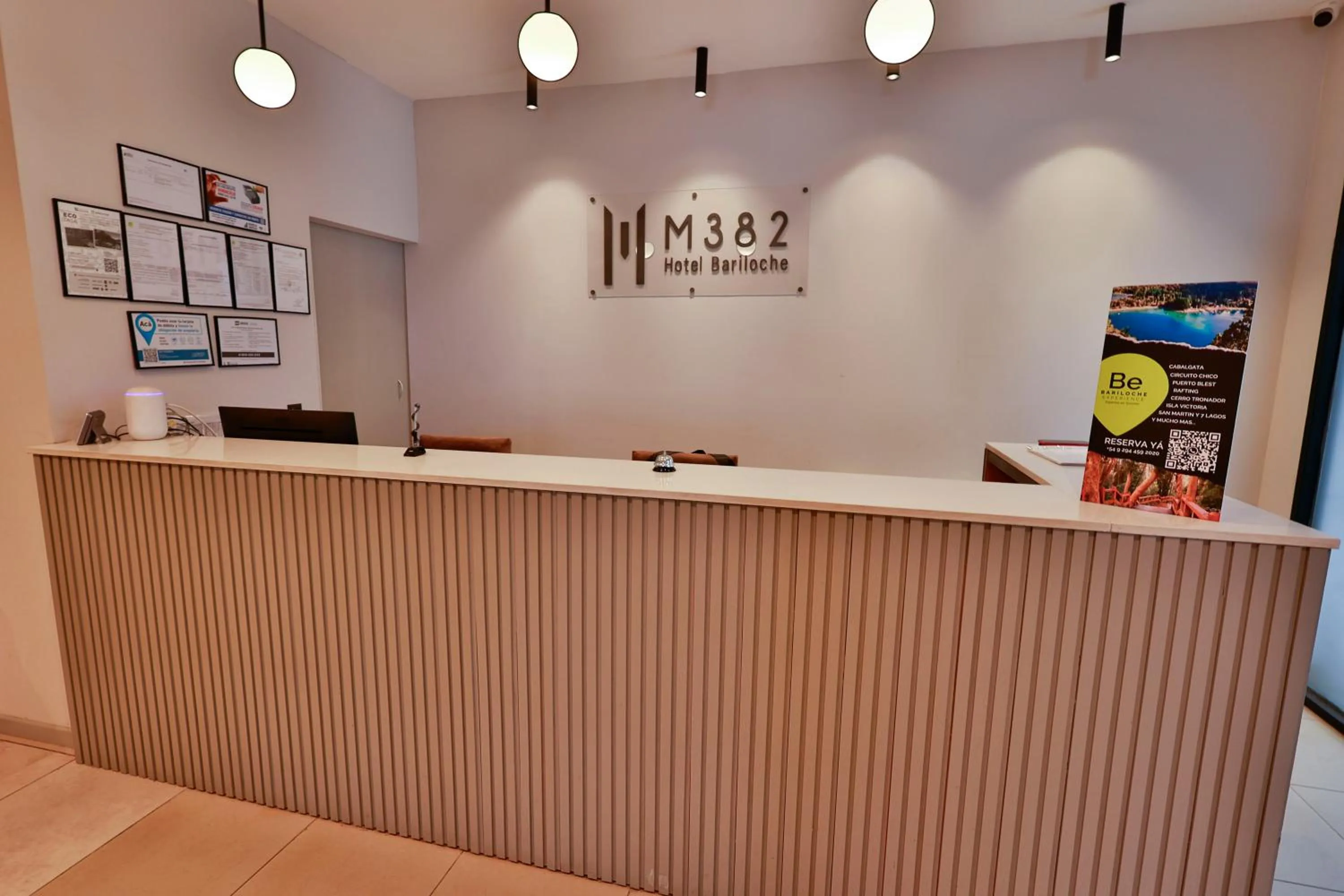 Lobby or reception in M382 Hotel Bariloche