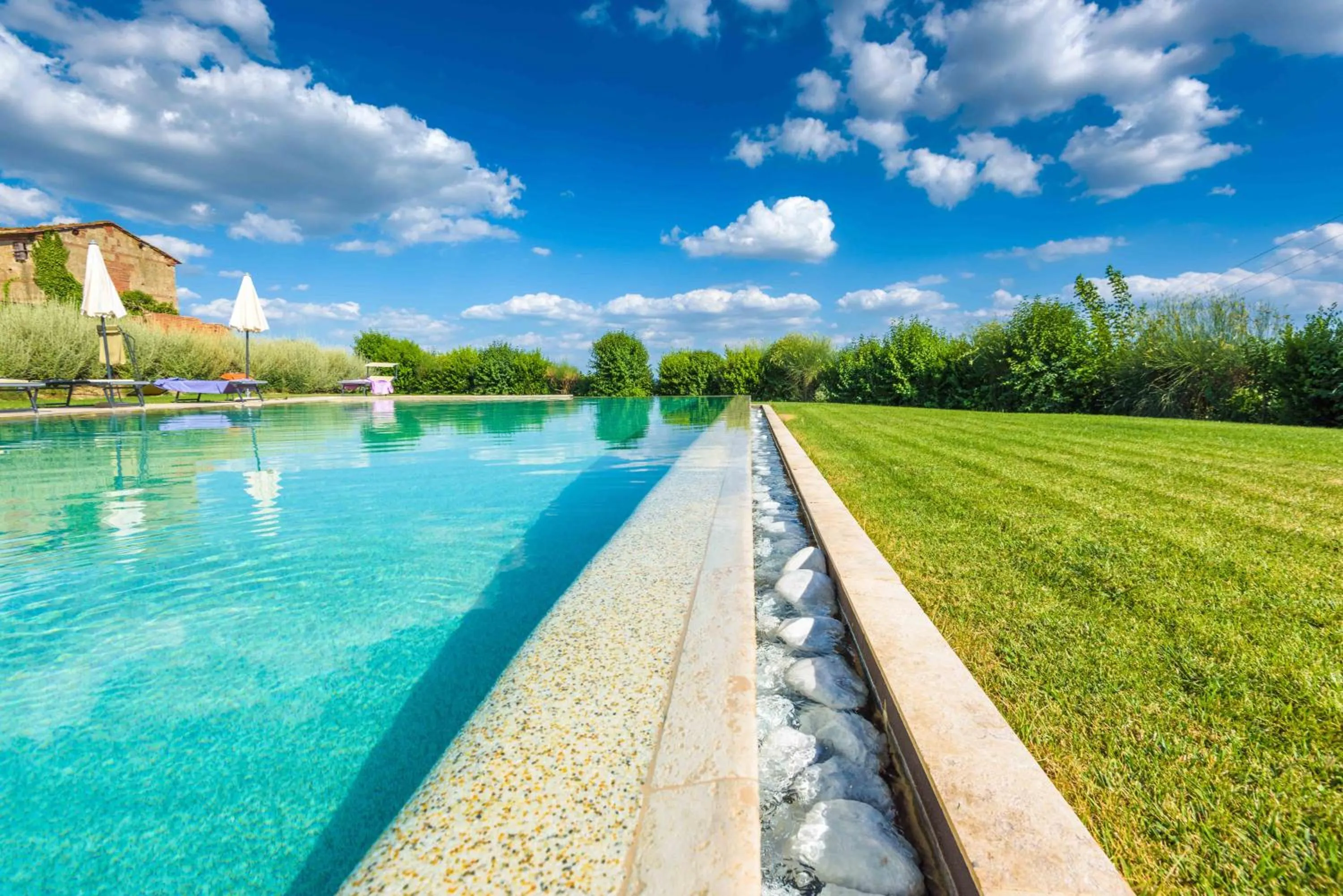 Swimming pool in Relais la Leopoldina