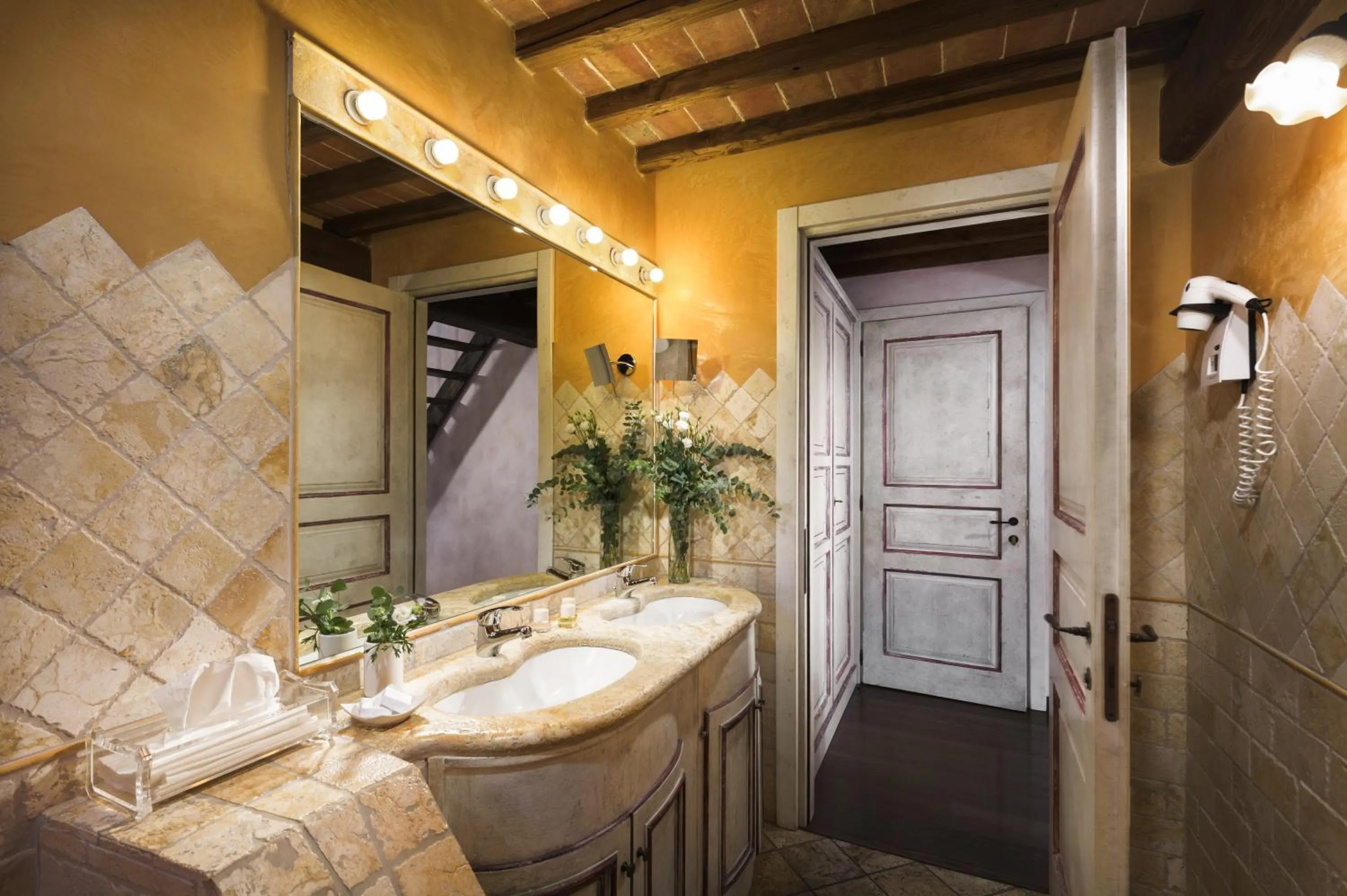 Bathroom in Relais la Leopoldina