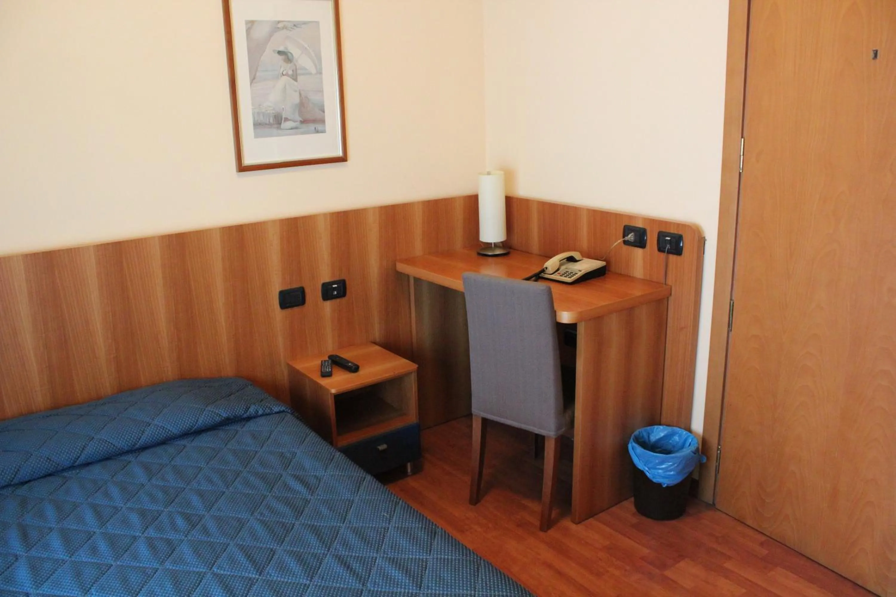 Photo of the whole room, Bed in Hotel Selide