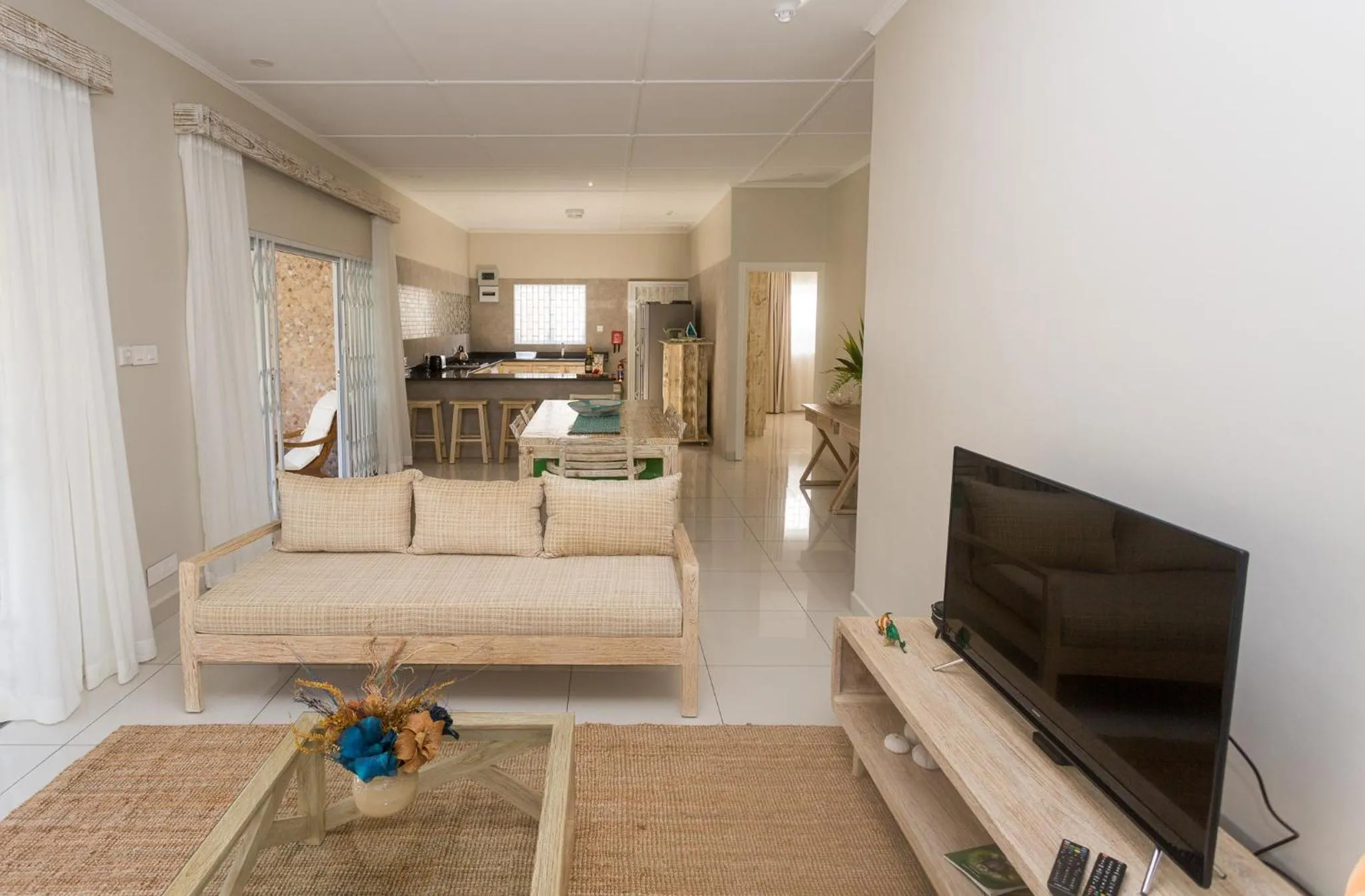 TV and multimedia in Beau Vallon Villa Chalets
